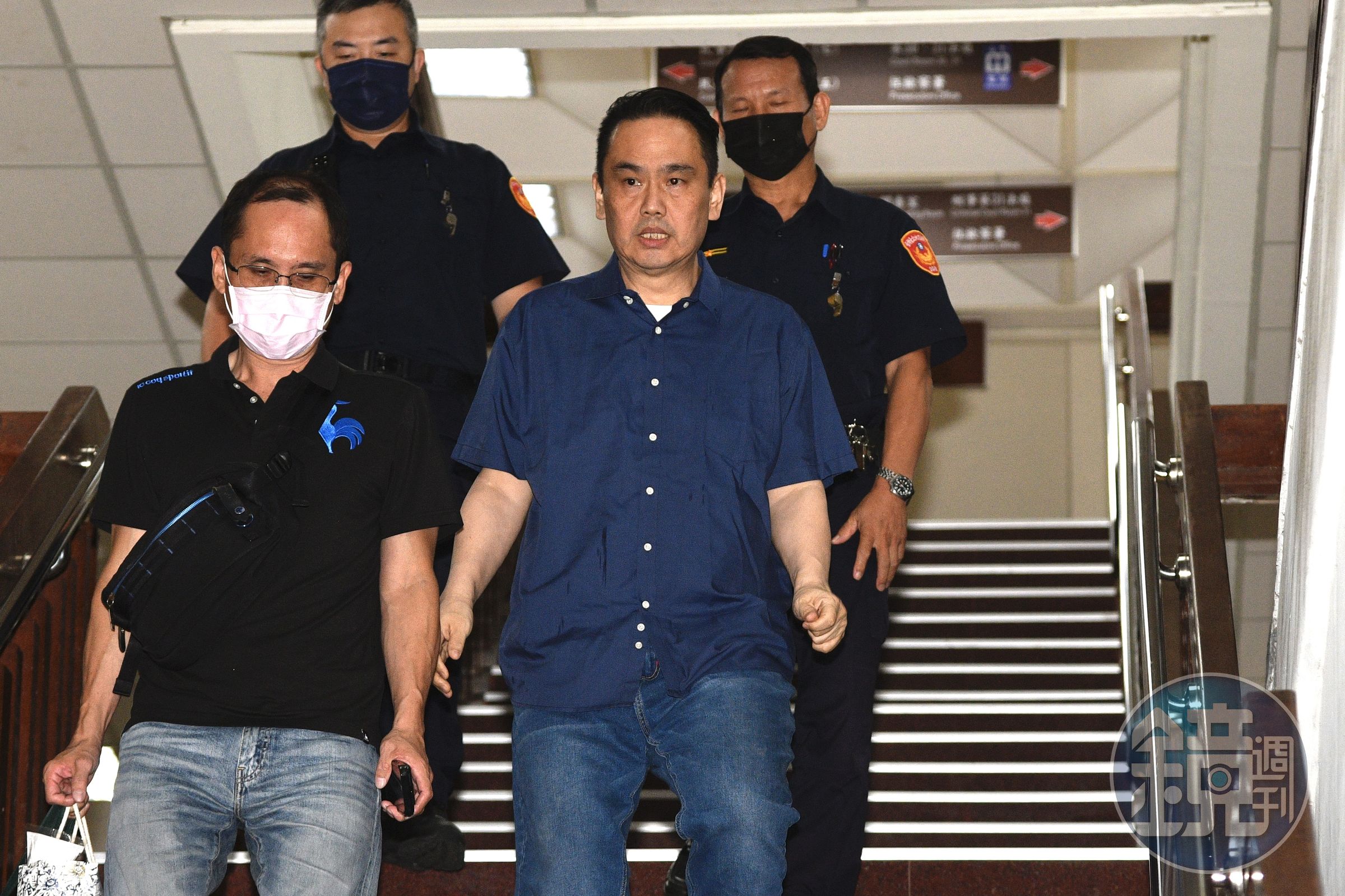 台北市議員陳重文,因台智光案中涉及圖利,遭羈押195天後裁准800萬元交保加3限。