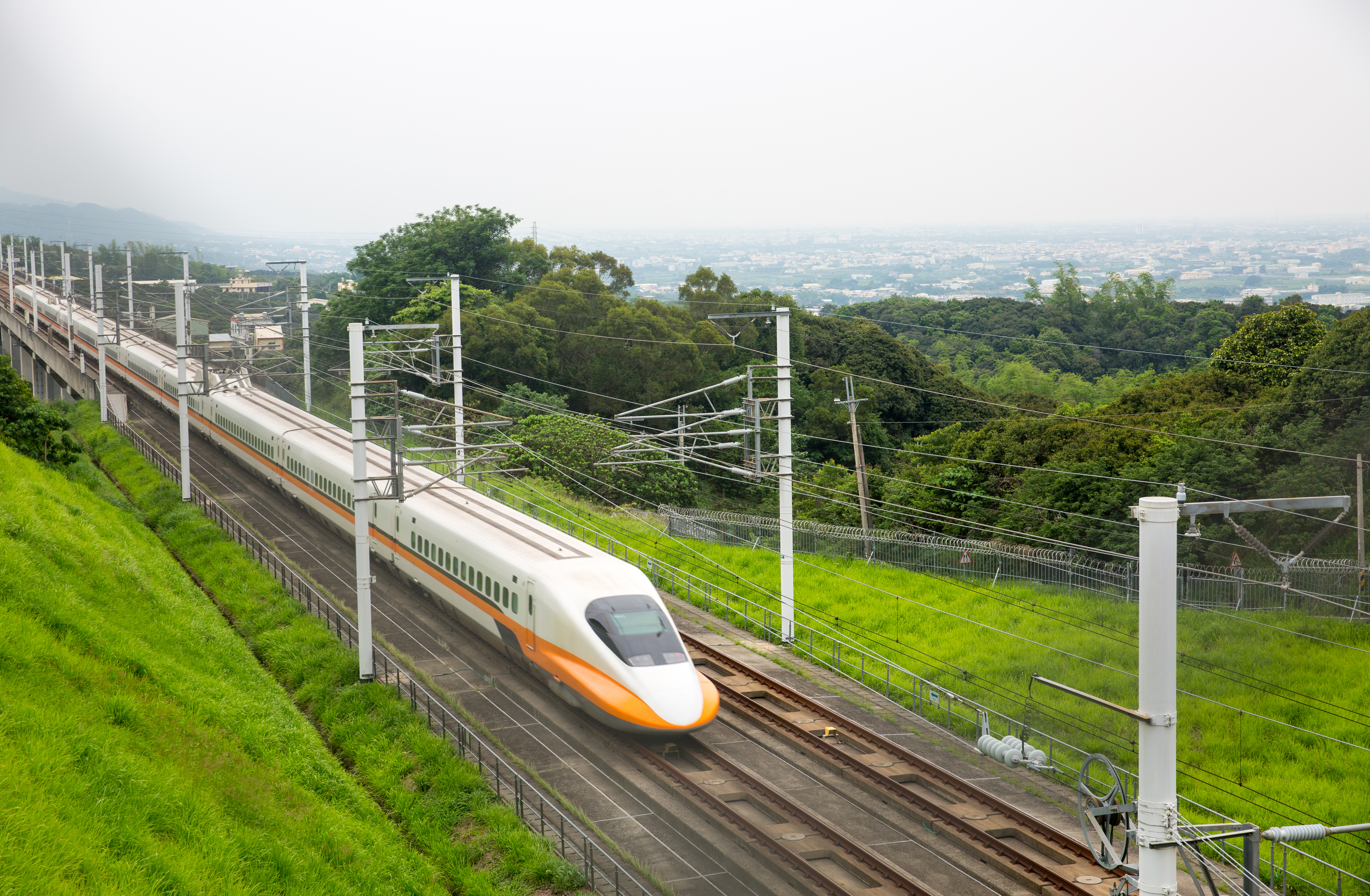 台灣高鐵公司規劃清明假期疏運，4/1（二）至4/7（一）期間加開197班次列車。（本刊資料照）