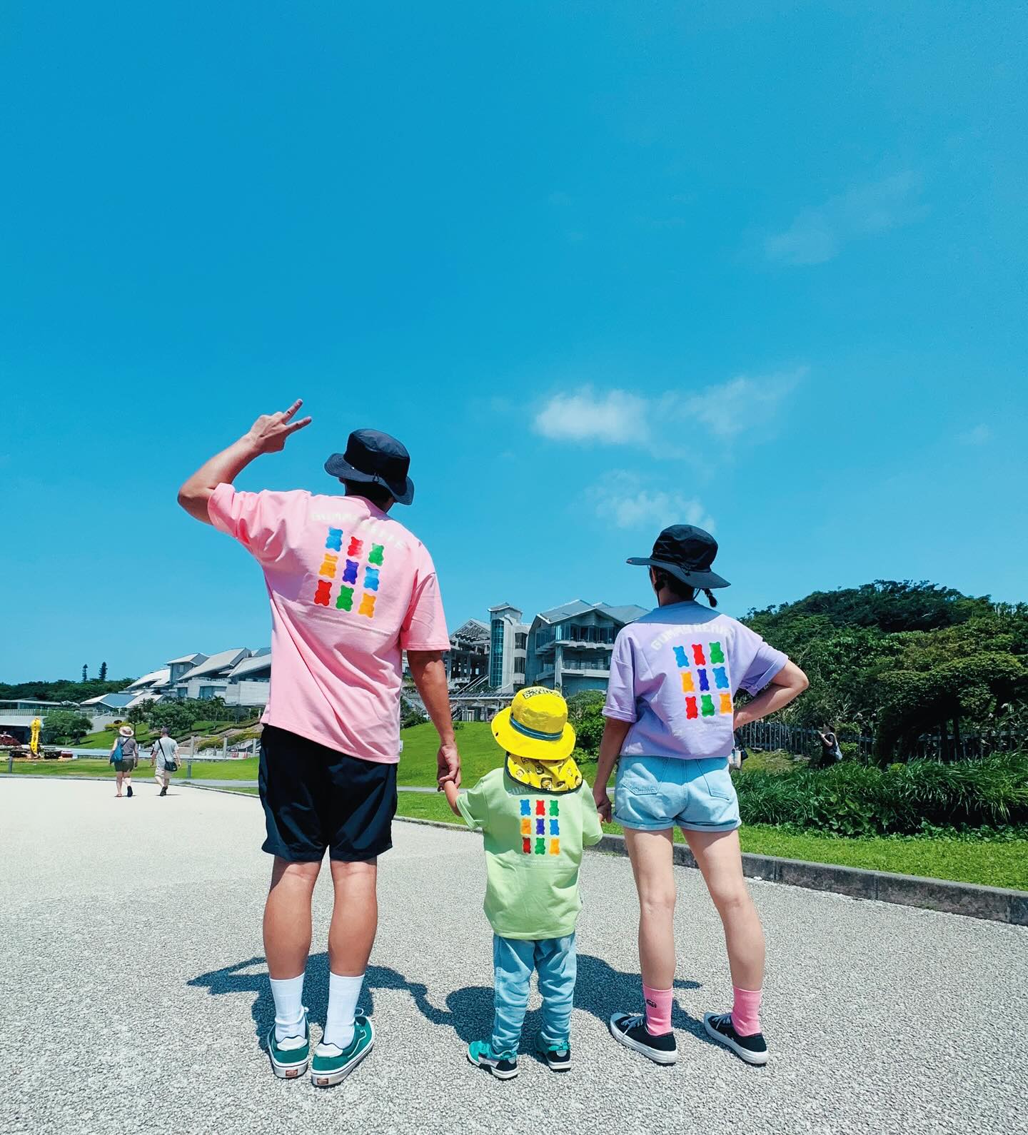 香蕉哥哥上個禮拜生日前帶老婆草莓姐姐和小孩一起出遊。(翻攝自香蕉哥哥臉書)