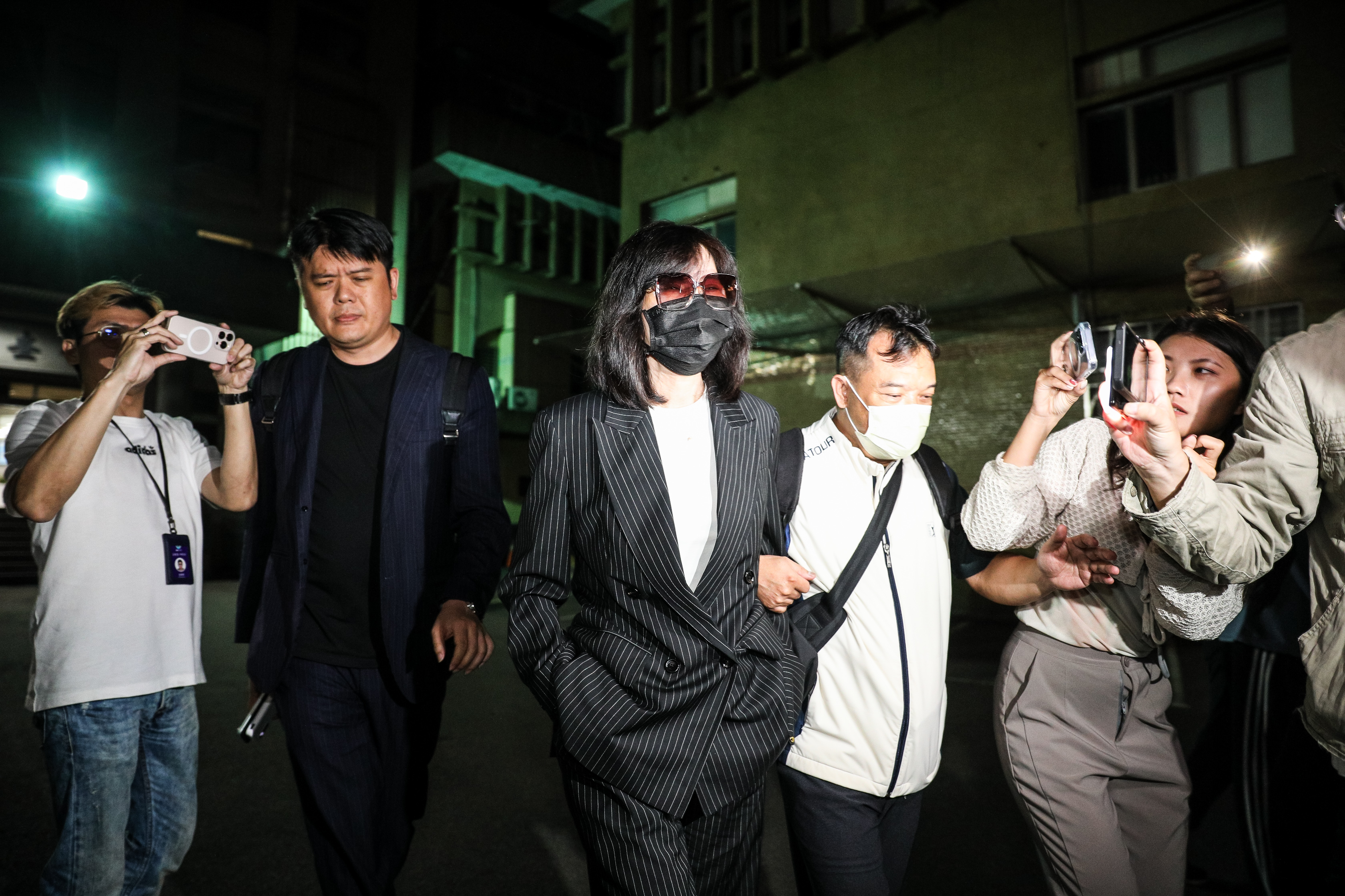 針對知名醫美集團愛爾麗驚爆診間針孔案，知名網紅「黑心律師」楊律師在社群平台發文，深入剖析此案的法律戰關鍵。（鏡報鄒保祥攝）