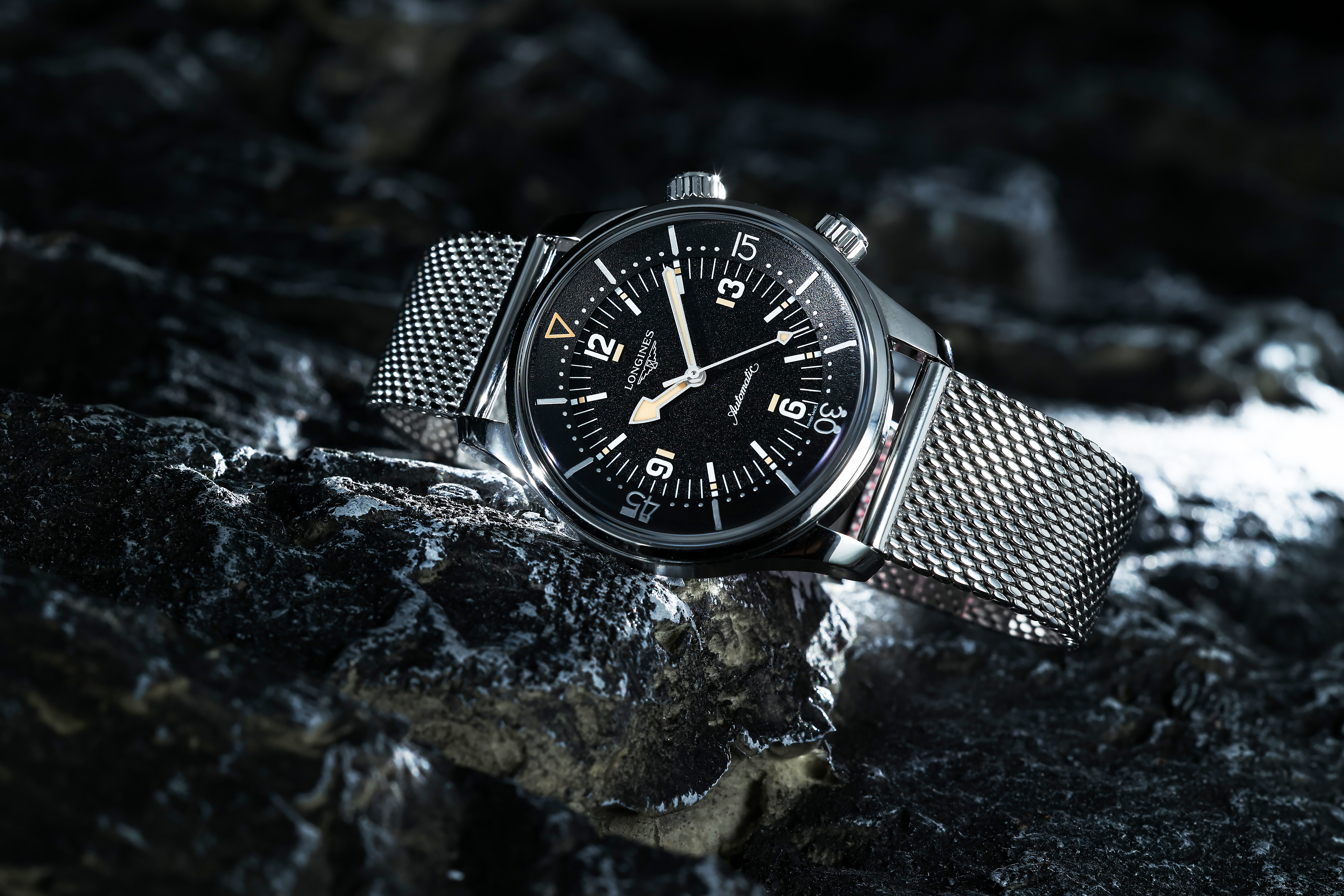 浪琴發表全新Legend Diver 59，重現1959年初代Legend Diver的配色與細節。