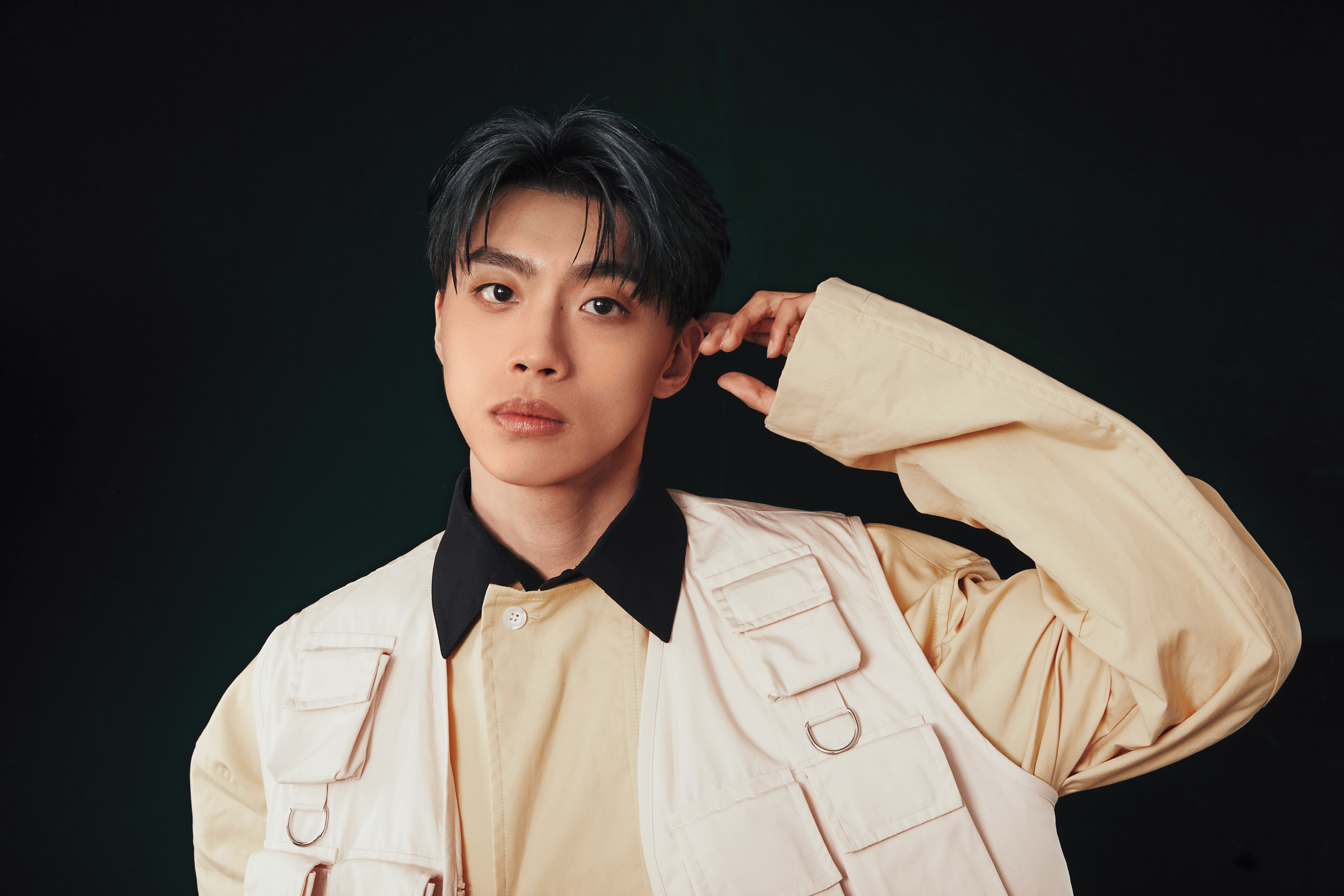 文廷現在維持六塊腹肌，正祕密策劃在演唱會上讓粉絲驚豔的武術動作。