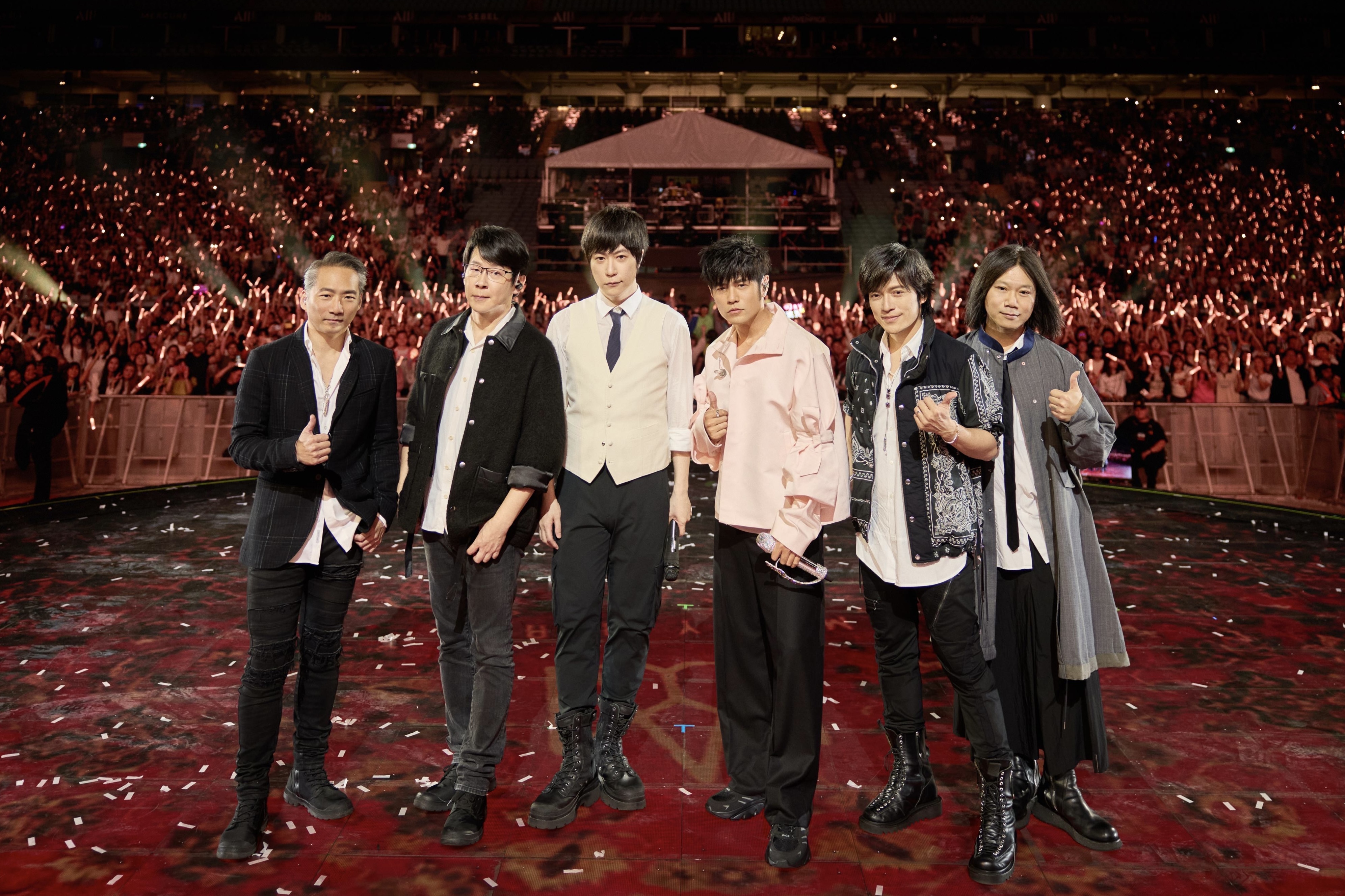 五月天與周杰倫這對「周五」組合嗨翻澳洲。（相信音樂、杰威爾音樂提供）