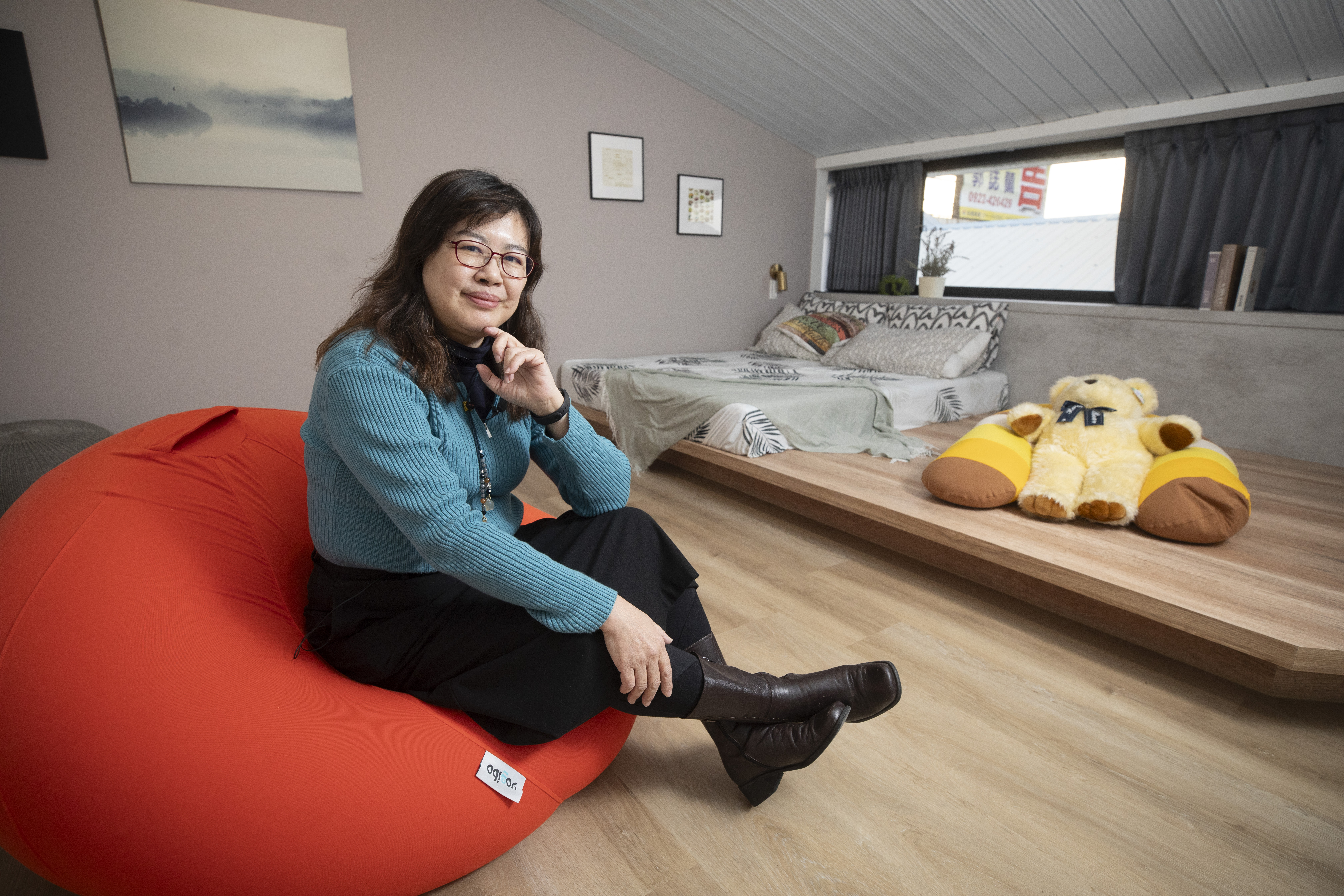 包租婆R姐（本名廖嘉紅）專攻台中買屋收租，坐擁2屋隔套12間，年收租140萬元。