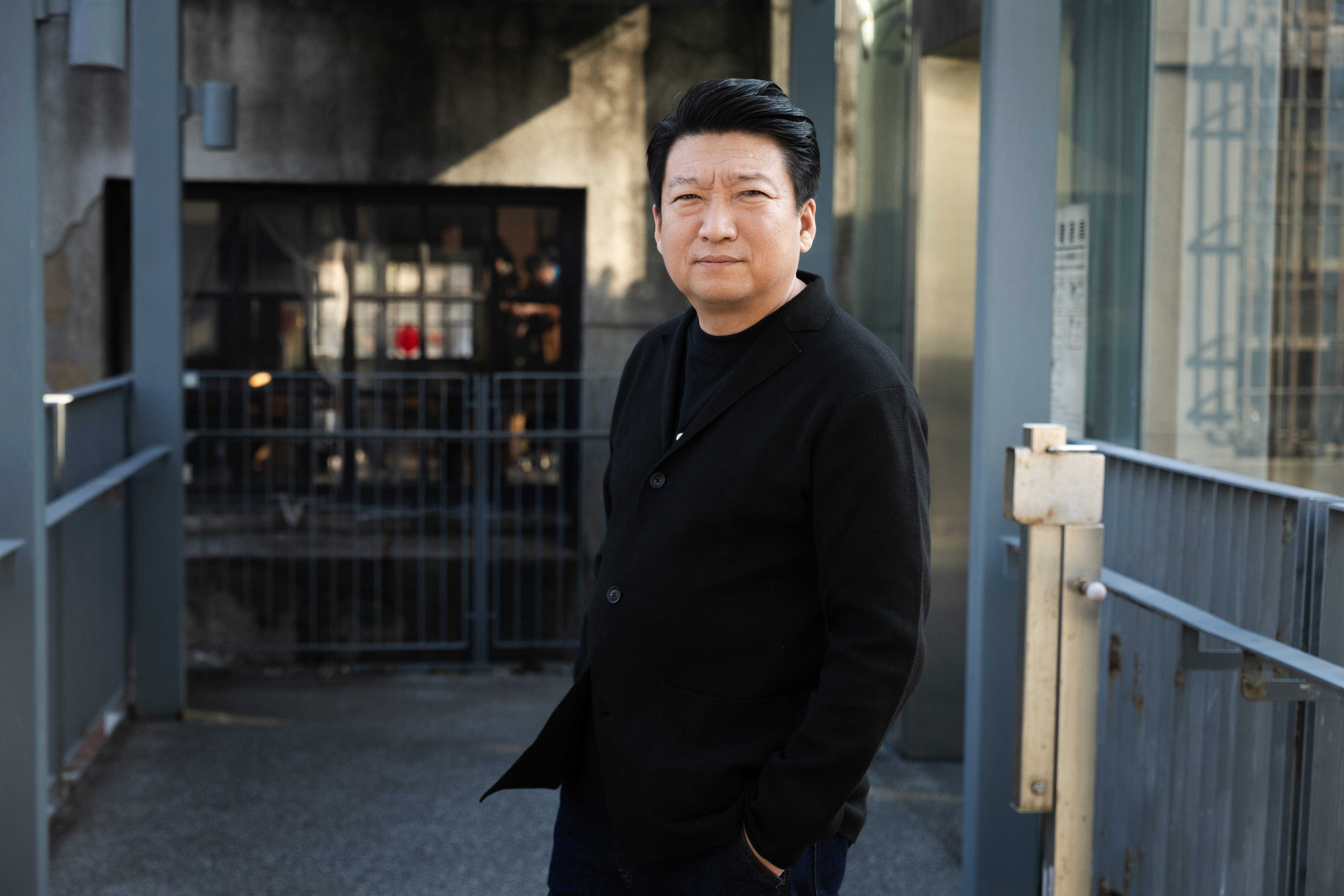 演技來自生活中的體驗與觀察，張志勇擅於從身邊的人事物找出特點放大成表演。