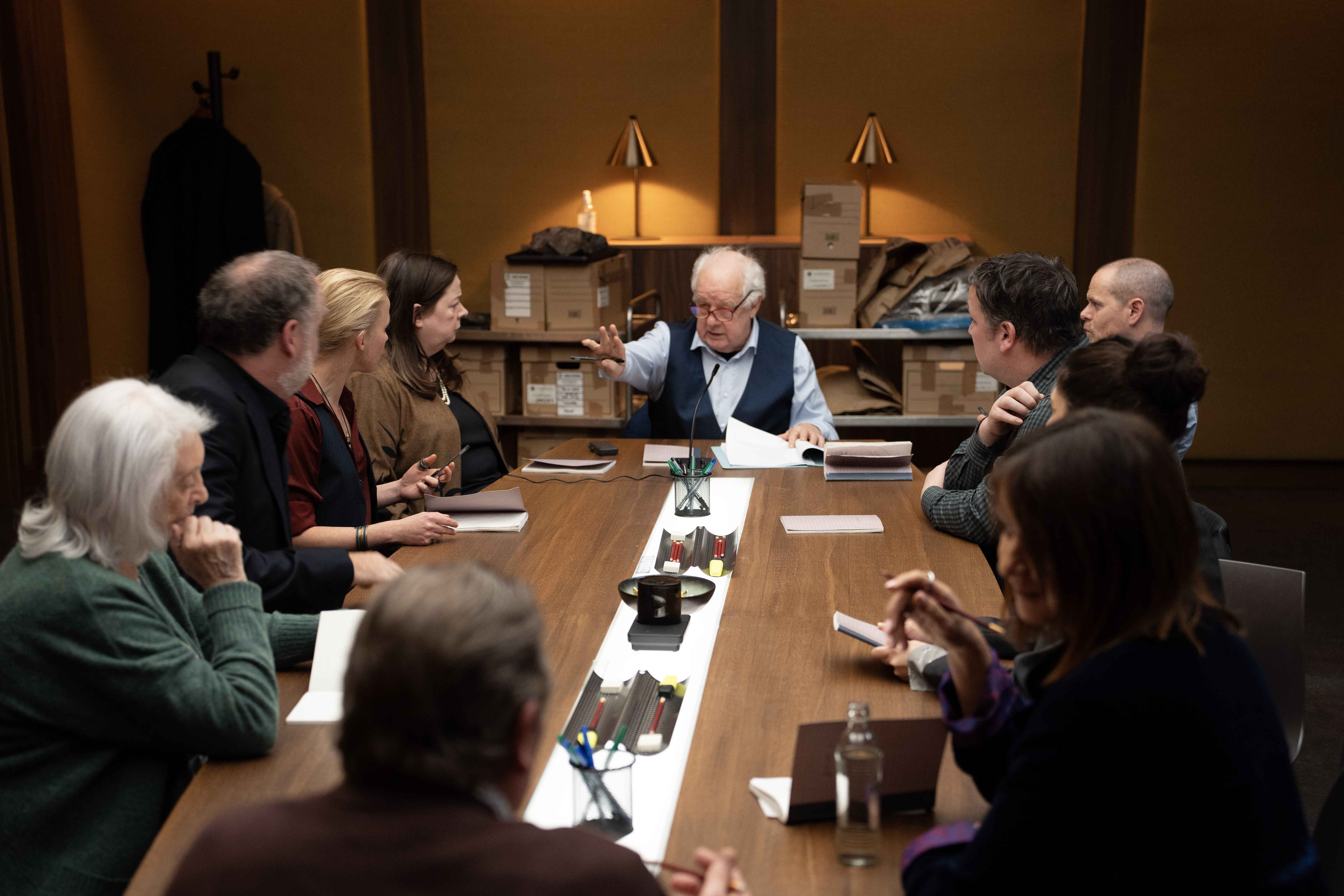 《世紀懸案》藉虛構12位陪審團成員的辯論，重新審視這起命案的疑點。（天馬行空提供）