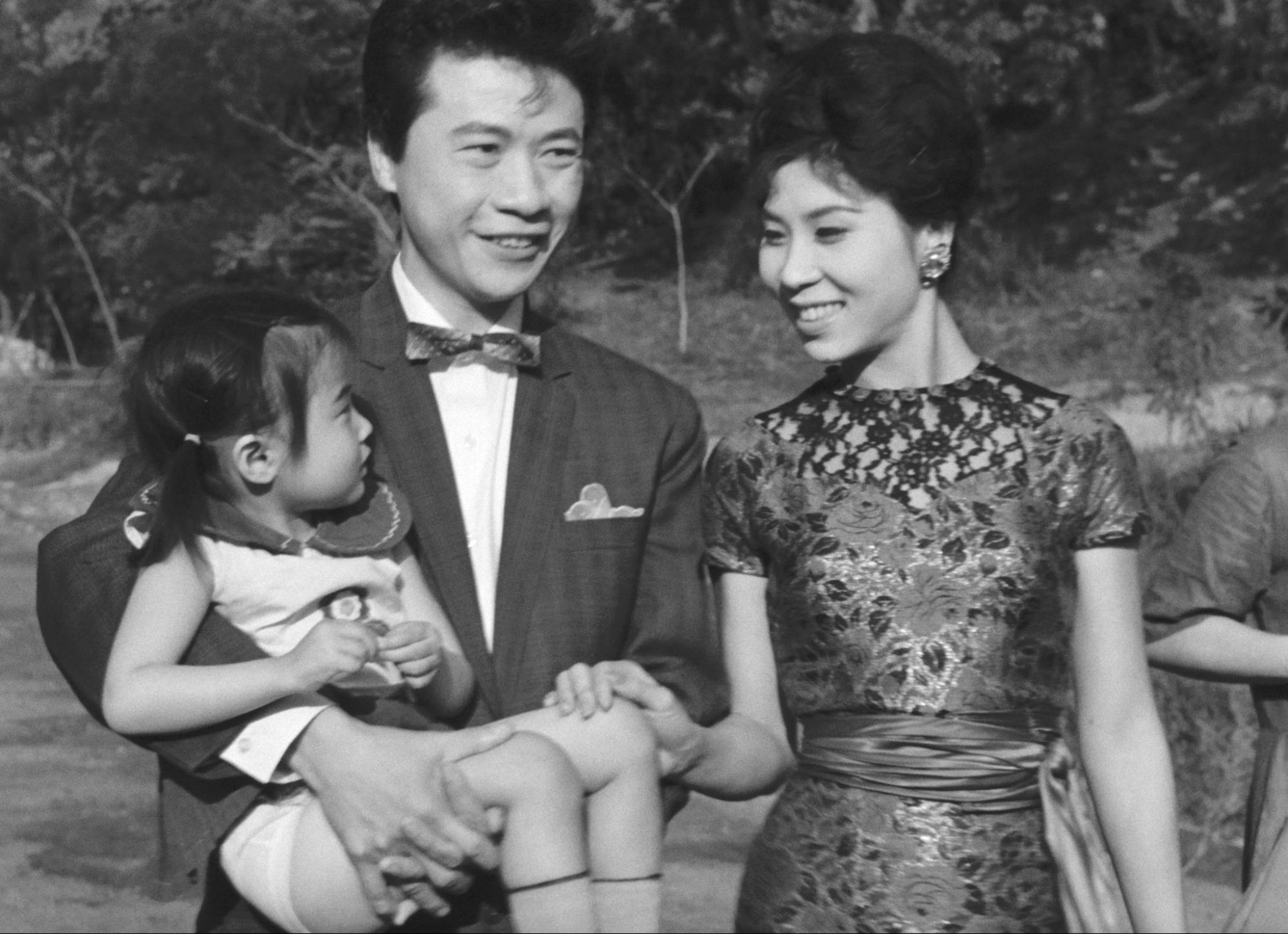「寶島特產：世界ê台語片」將放映洪一峰深情演出獻唱的《舊情綿綿》（1962）。（國家影視聽中心提供）