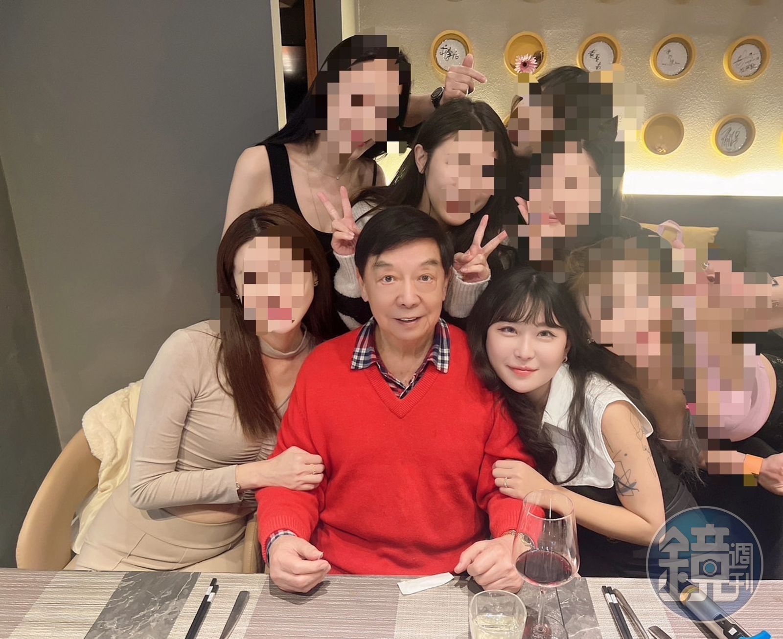 仙塔律師出入富商飯局,讓被牽扯的名媛紛紛撇清關係。(讀者提供)