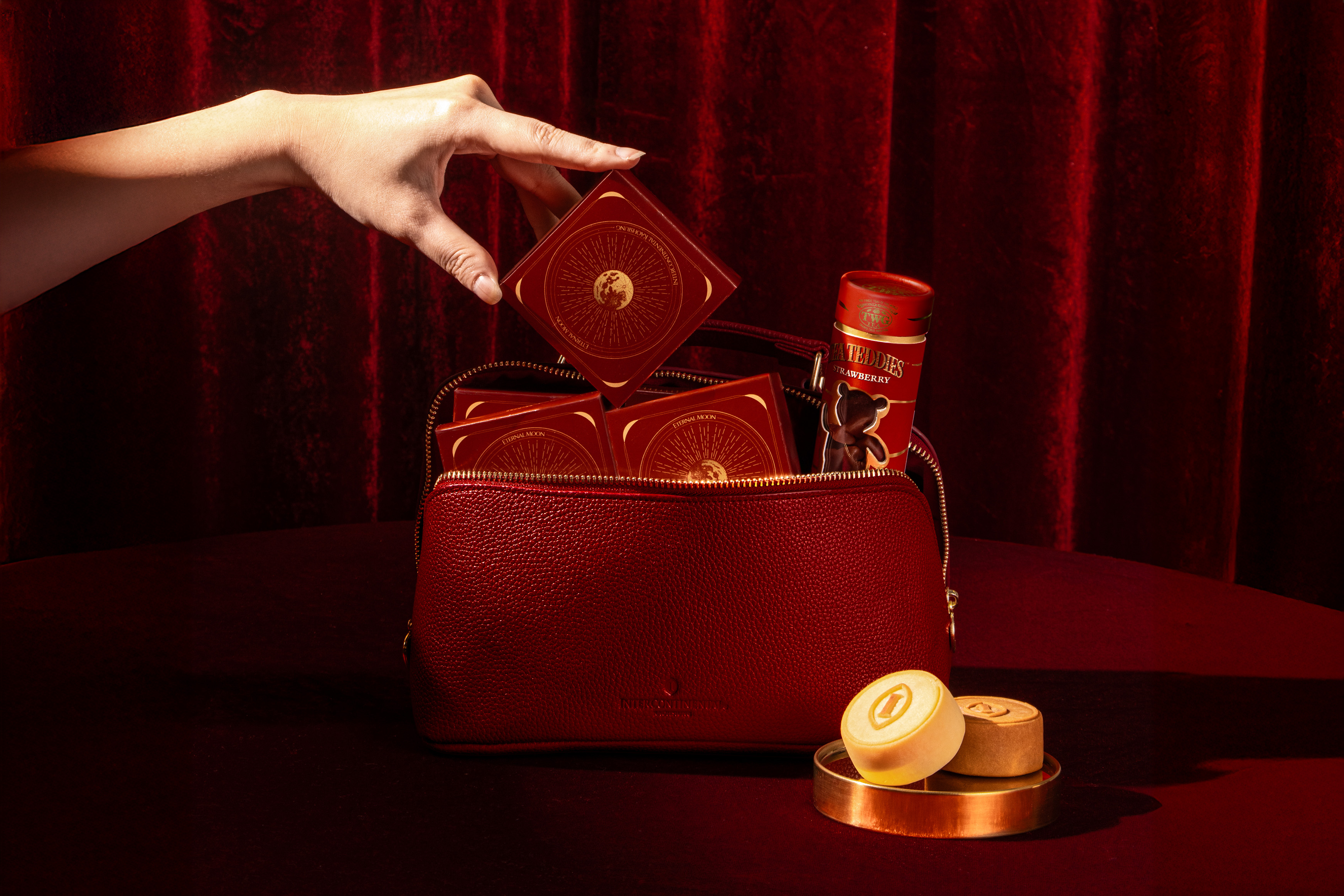 高雄洲際酒店 2025 中秋禮盒 「恆.月 Eternal Moon」,定價:NT$ 1,888