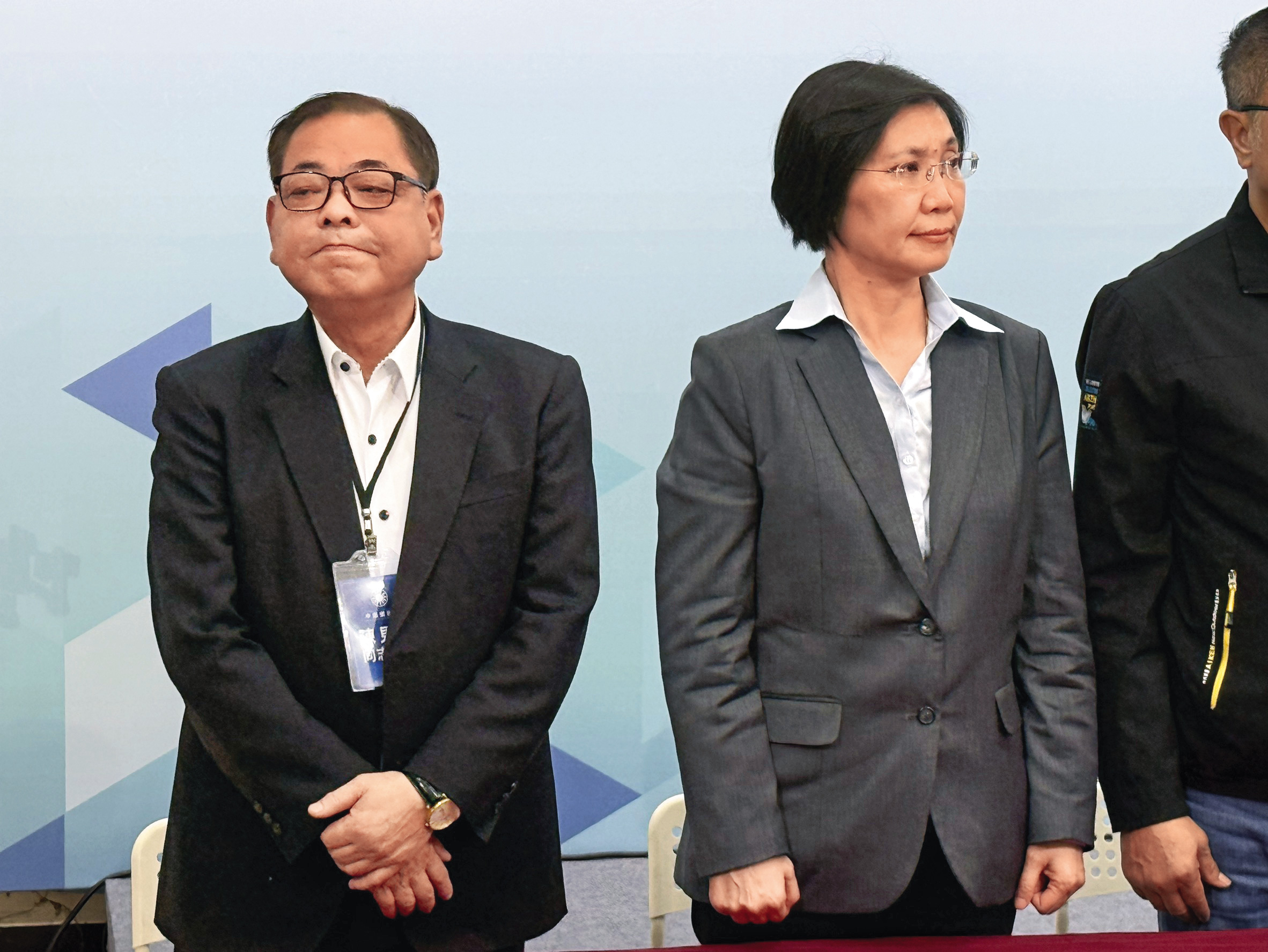 徐欣瑩（右）、陳見賢（左）在新竹縣長初選過程相互提告，選後徐想拜會陳但未果。（讀者提供）