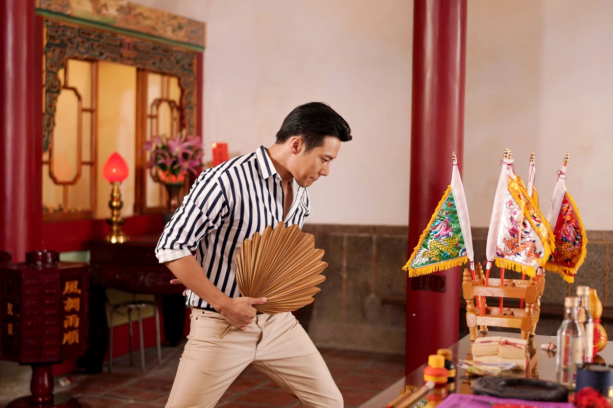 張睿家戲裡許多難得搞笑畫面。（華視提供）