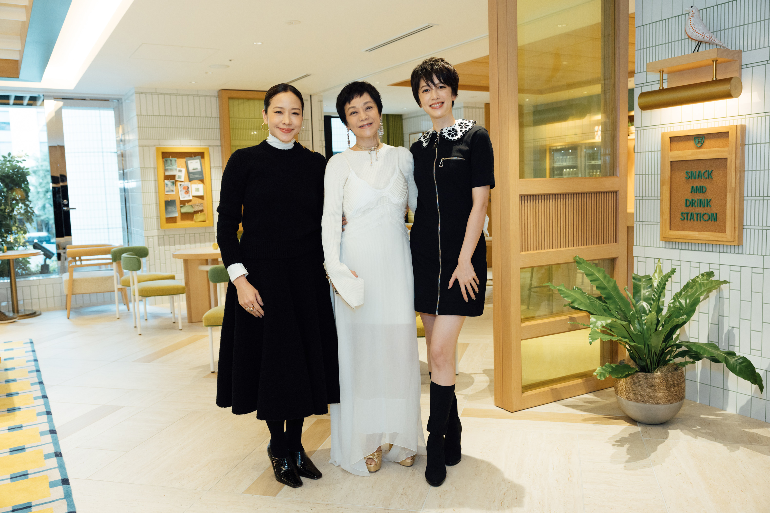 《女兒的女兒》中飾演母女的林嘉欣（左起）、張艾嘉、劉奕兒齊聚東京影展，此次也是3人殺青後首度合體團圓。（東昊提供）