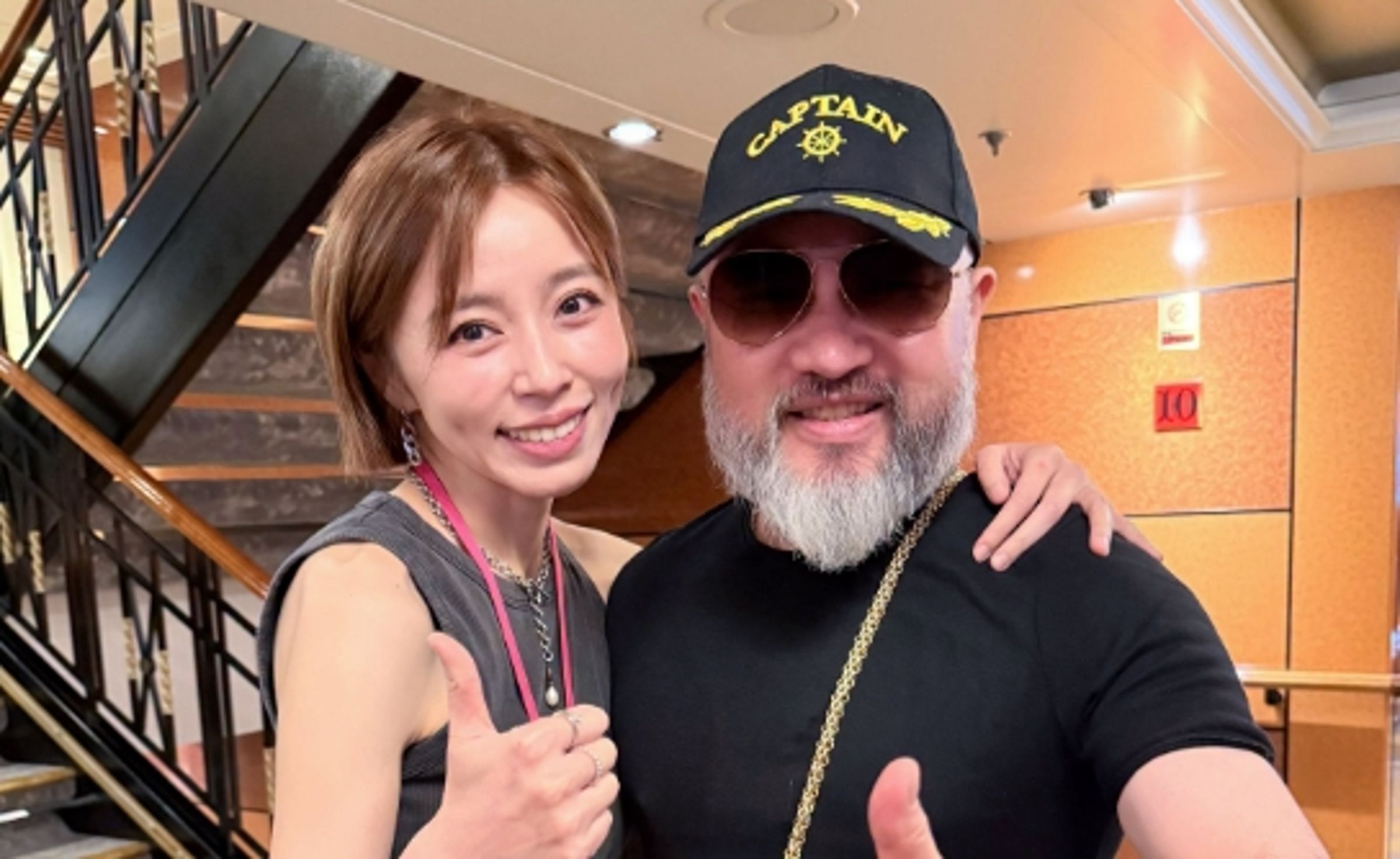 王瞳曬辛龍合照。(取自王瞳臉書)
