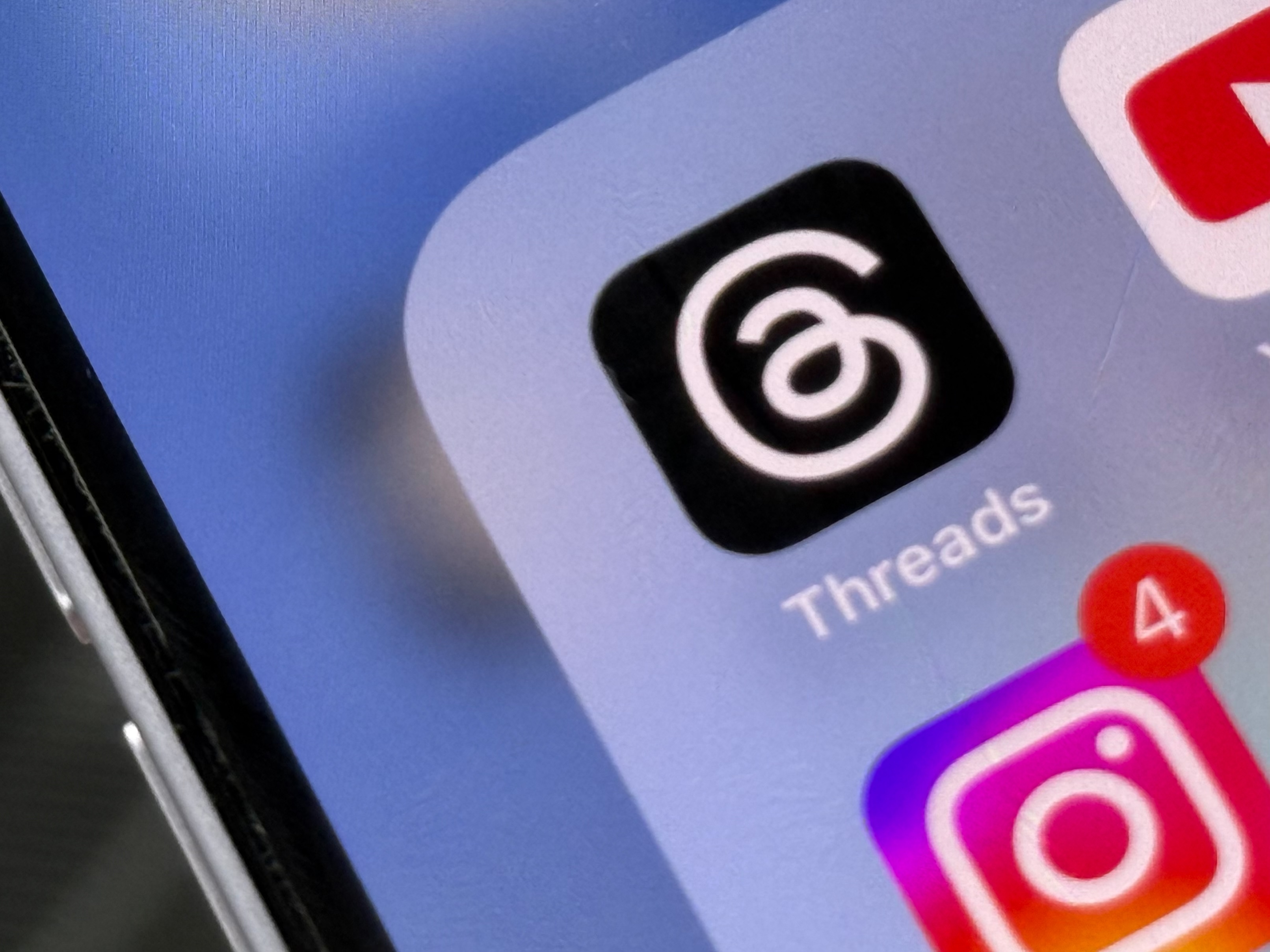社群平台Threads在台灣用戶眾多，昨日晚間突發大規模帳號遭停權的災情。