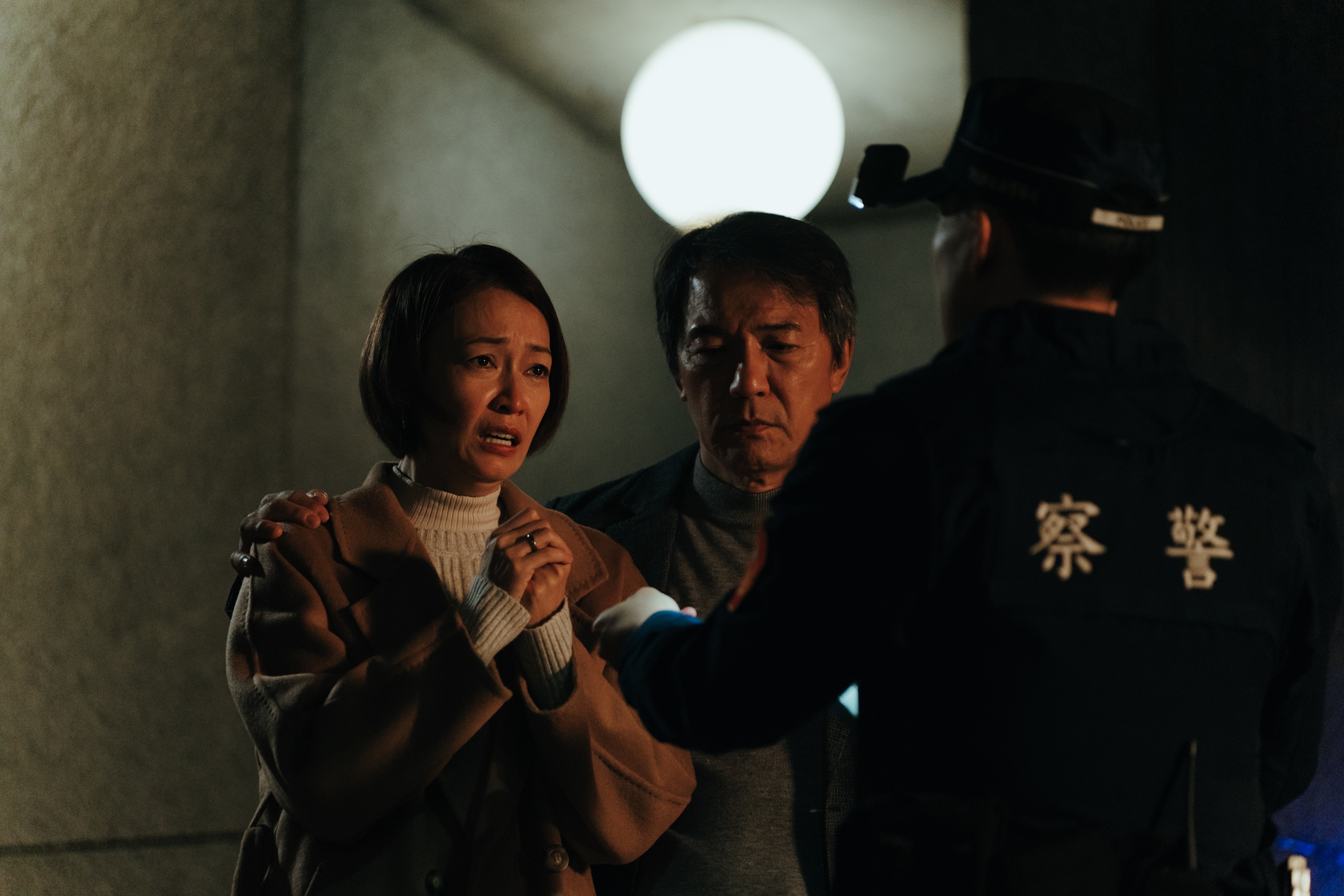 《零日攻擊》潘慧如(左)及戴立忍對戲。(牽猴子提供)