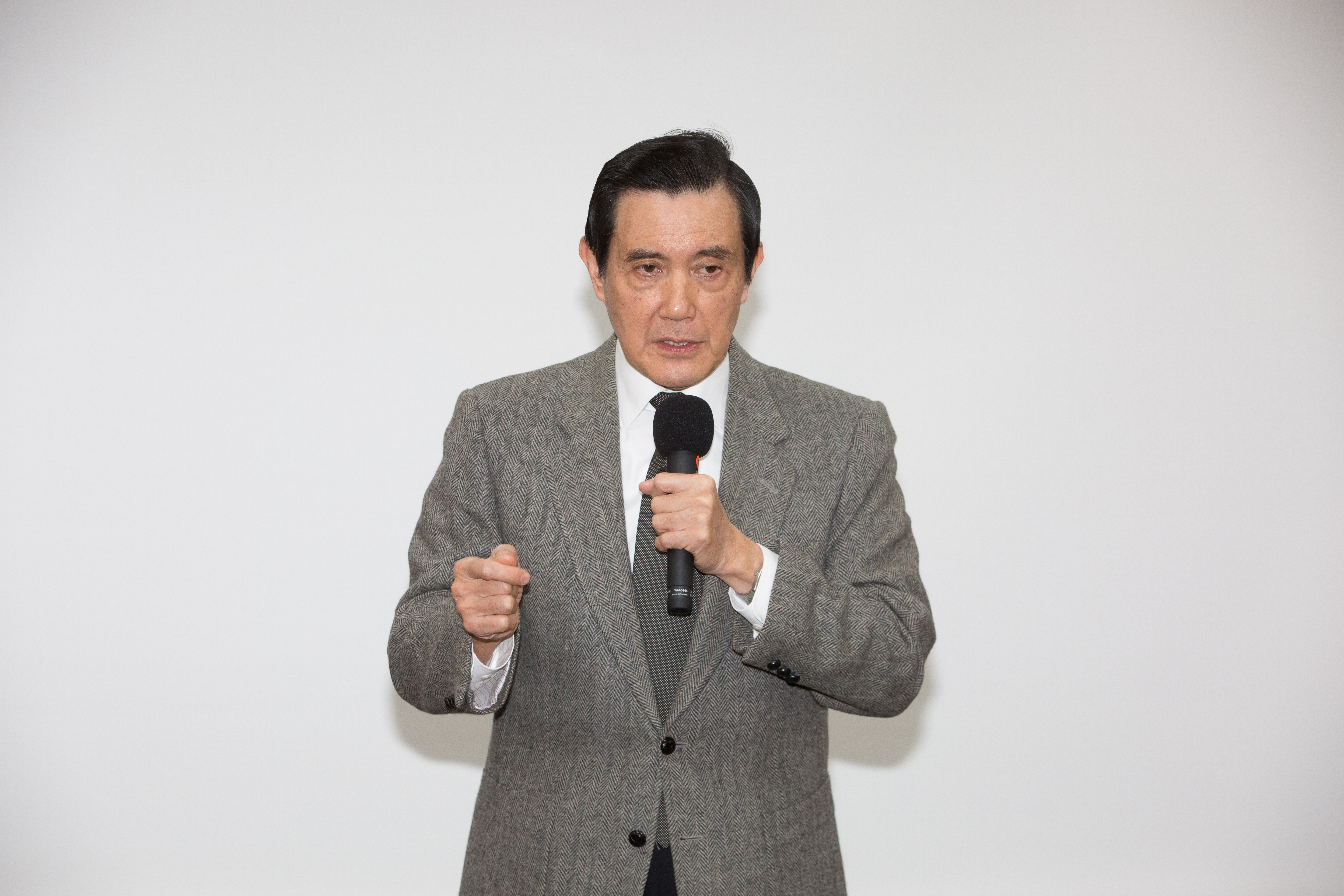 國民黨近日質疑5.9億元RDX炸藥招標，不過早在馬英九政府時期就曾向「馬桶廠商」HCG和成採購過軍方防彈設備。（本刊資料照）