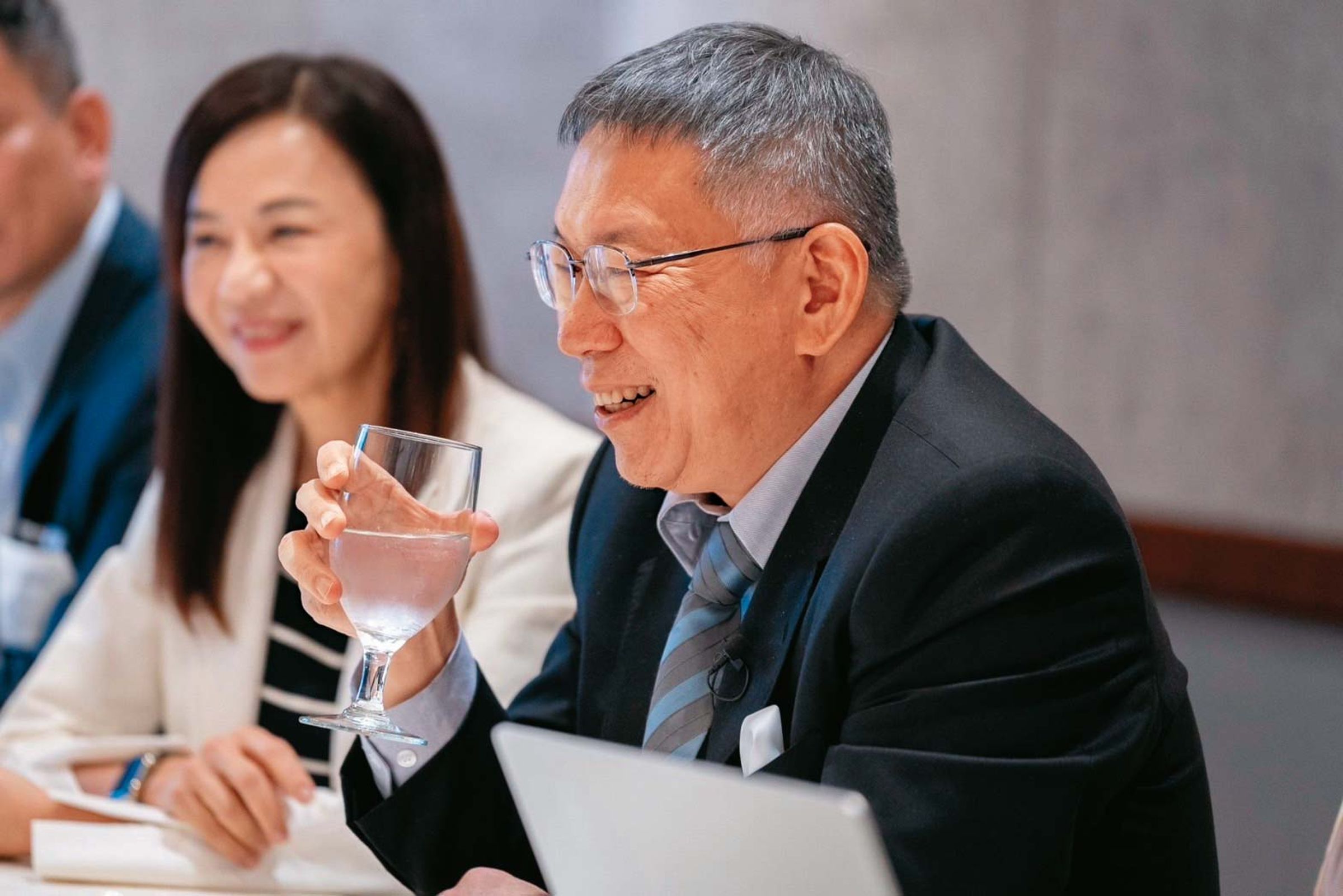柯文哲(右)10月1日2度訪美,由鄒開蓮(左)安排舊金山行程,更被視為「柯鄒配」試水溫的默契之旅。(民眾黨提供)