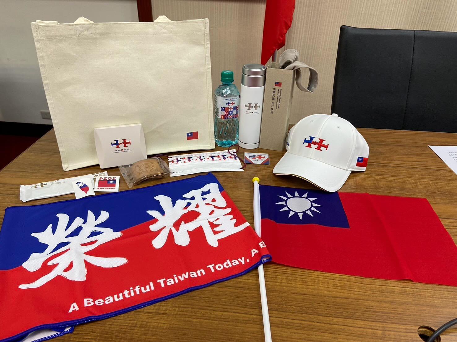 今年雙十國慶周邊紀念品今日正式曝光。（翻攝自@einn.chiu Threads）