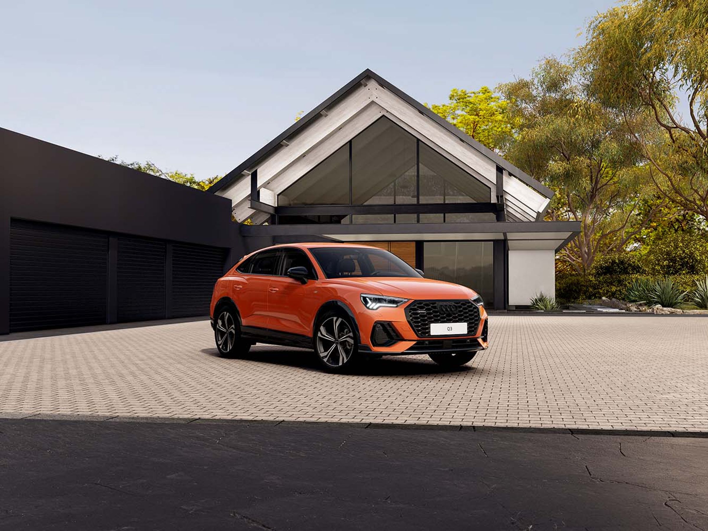 Q3 Sportbback導入黑化外觀套件。