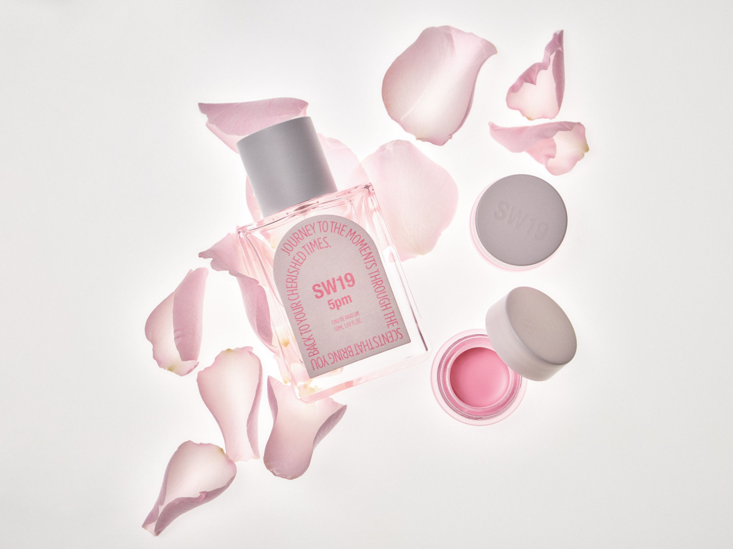 SW19 5pm淡香精。NT$3,280/50ml