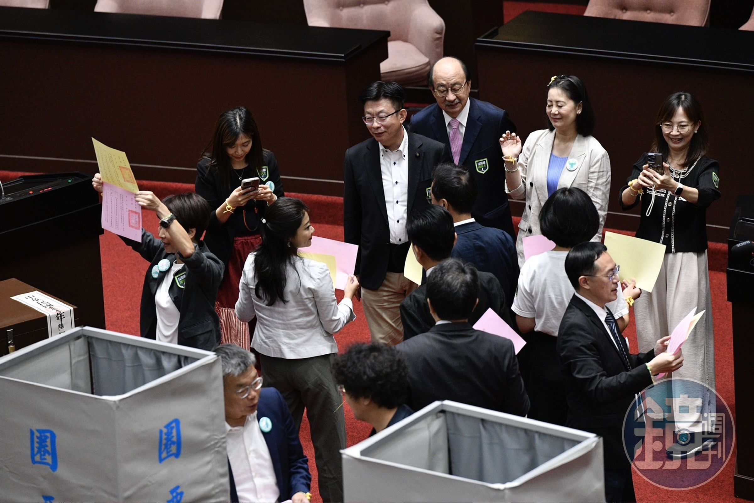民進黨立委投票結果不敵藍白,下一步將進行釋憲。
