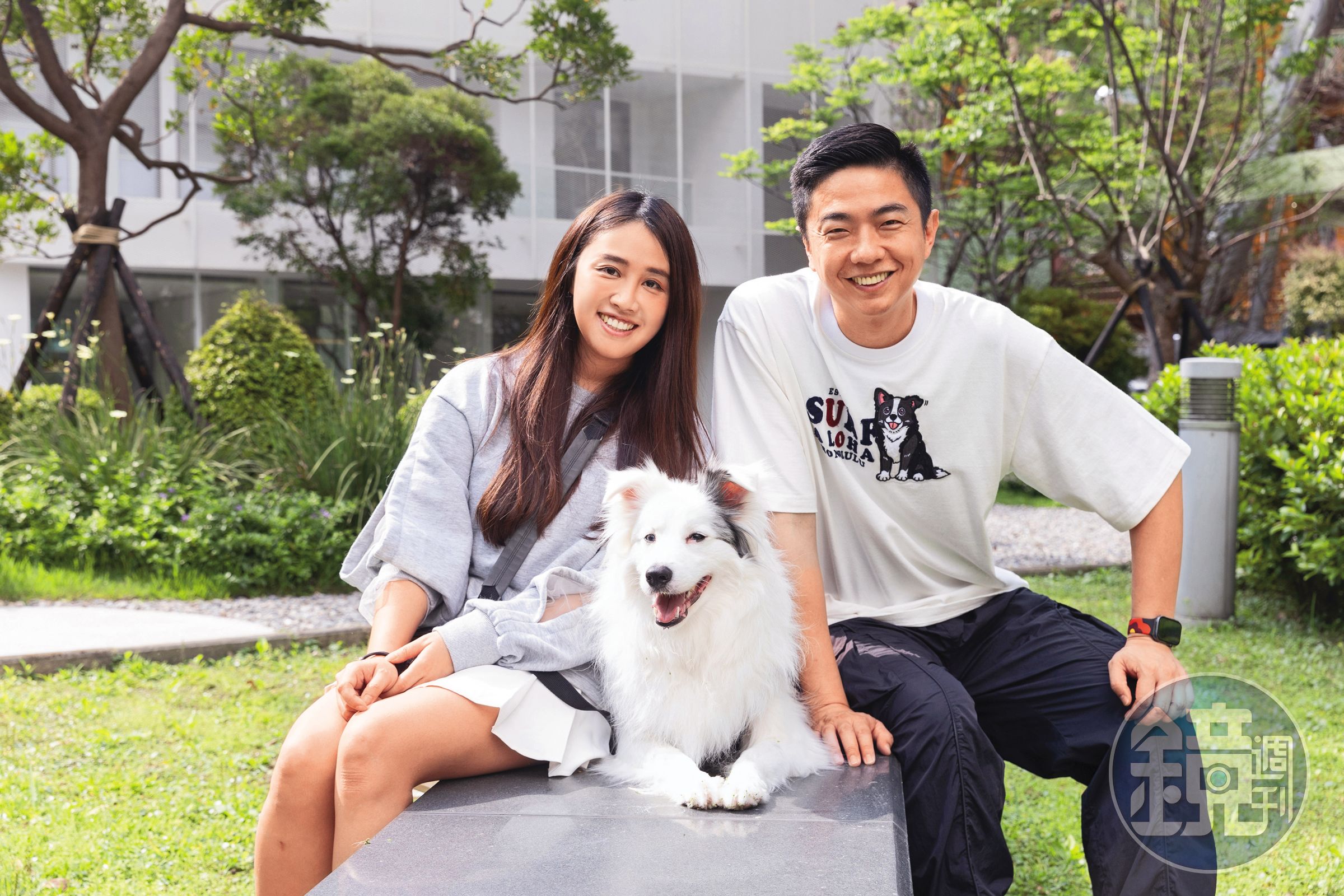 女星鄭羽凡兩年前領養一隻邊境牧羊犬Ocean,為了牠健康成長,不惜搬家買房,這次找來熊爸到家,看Ocean的行為問題如何改進。(鏡藝宏海提供)