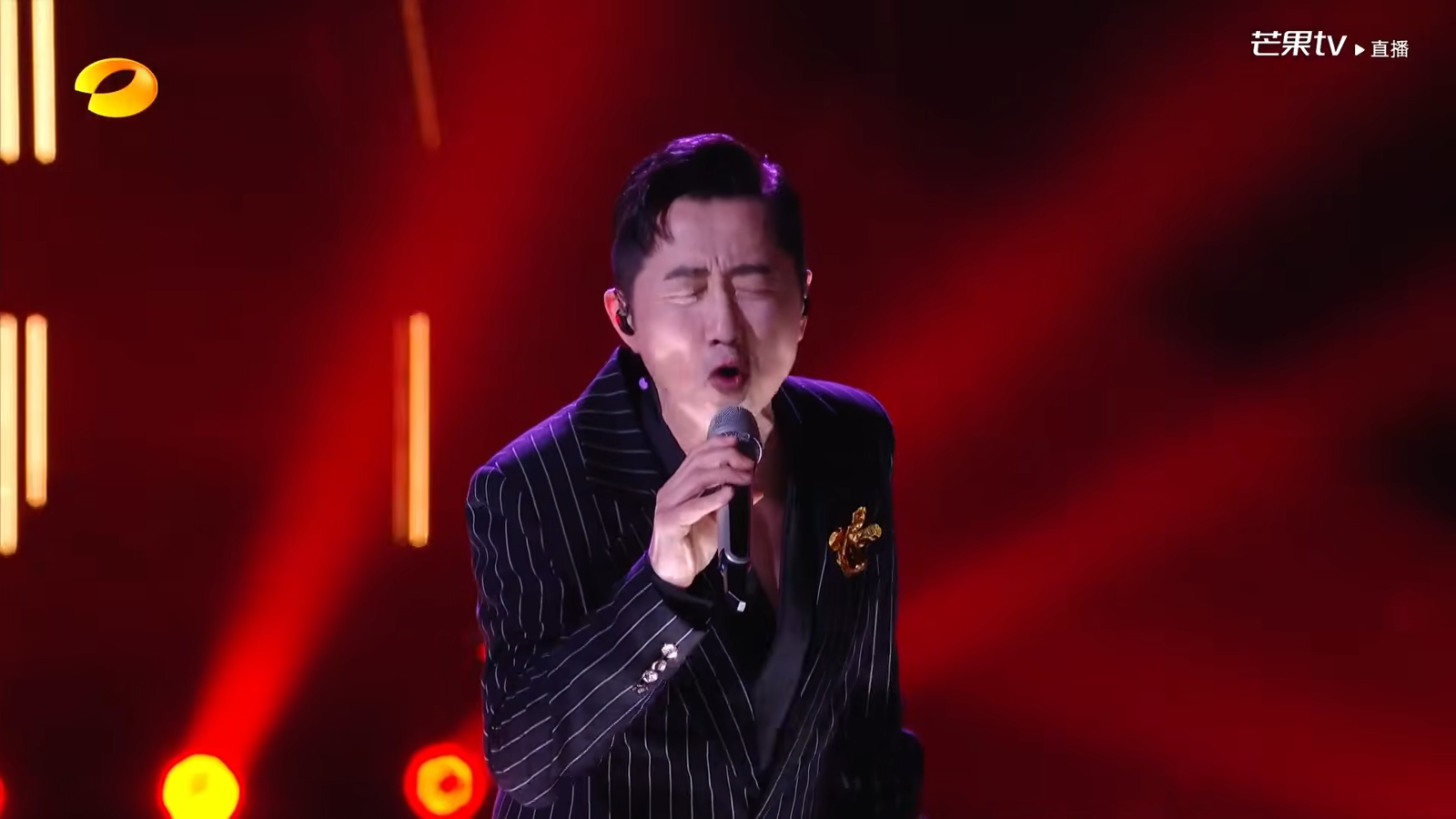 庾澄慶演唱〈讓我一次愛個夠〉，但未獲觀眾青睞。（翻攝自YouTube）