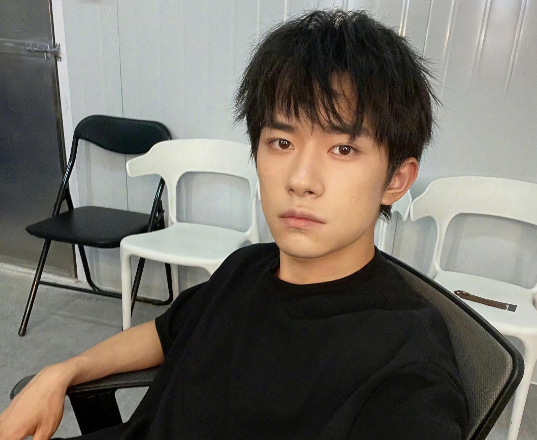 易烊千璽睽違8年再度造訪台灣。（易烊千璽微博）