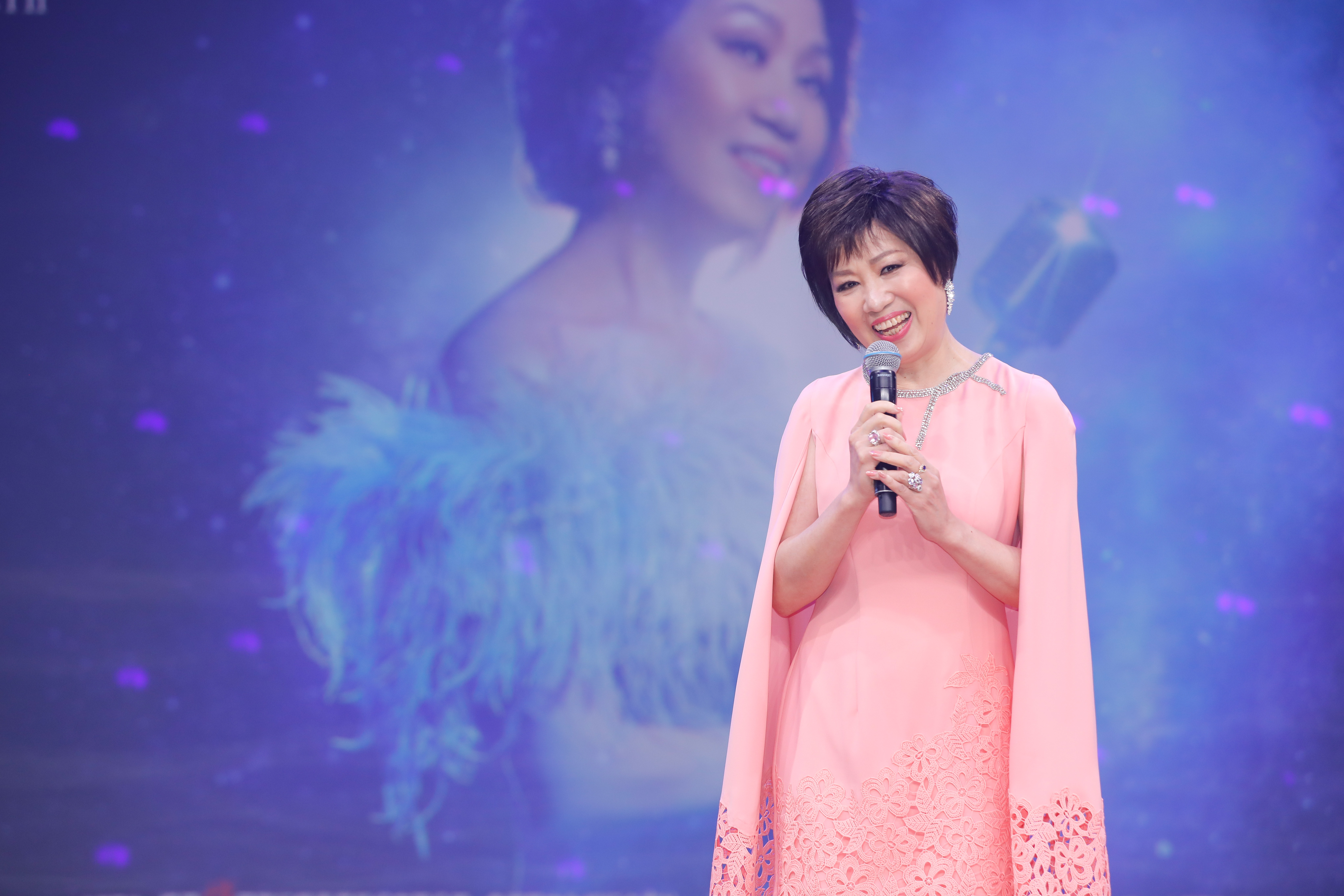 林淑容宣布將於9月28日在高流舉辦《2024昨夜星辰》世界巡迴演唱會。