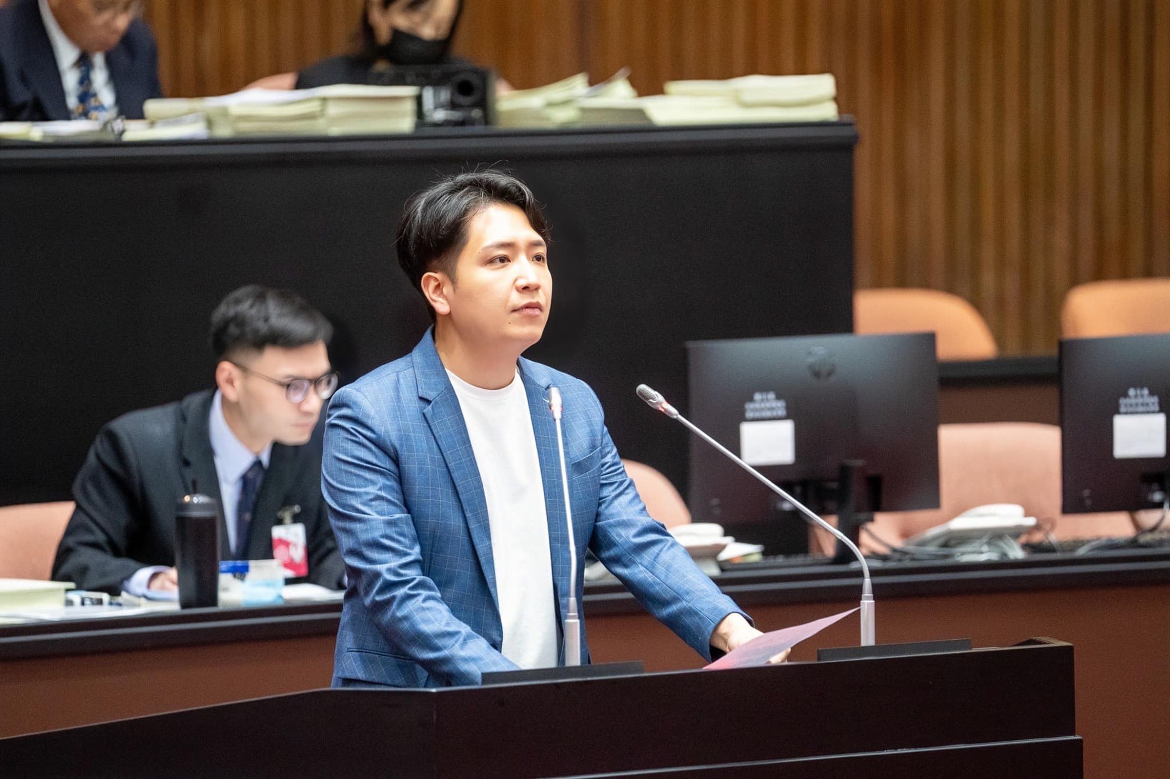 藍委羅廷瑋表示，國民黨在檢討別人時嚴以待人，現在也該嚴以律己，這樣外界比較能接受。（翻攝自臉書＠羅廷瑋）