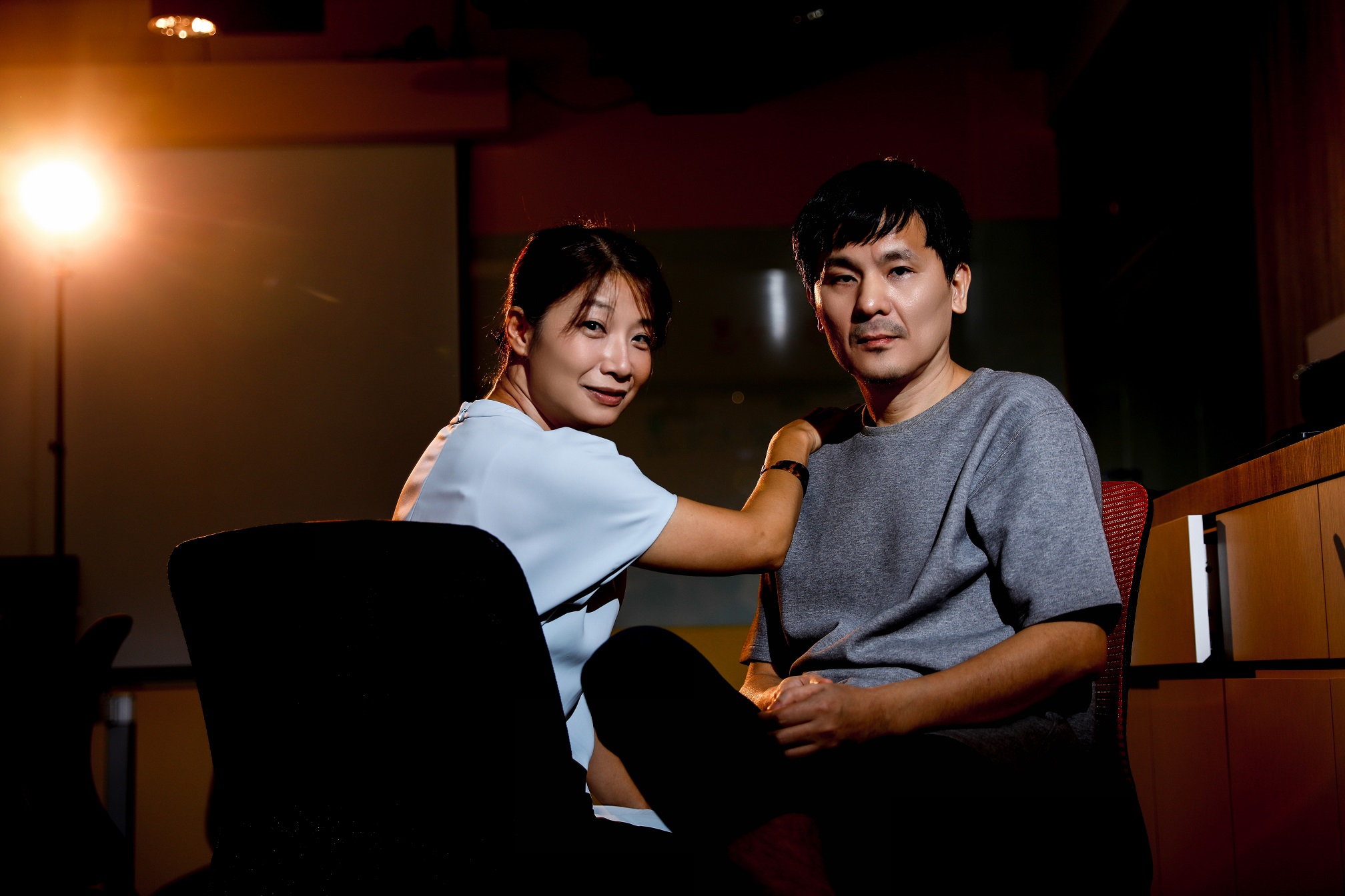 導演靳家驊(右)與監製王小茵(左)是夫妻、也是工作夥伴。