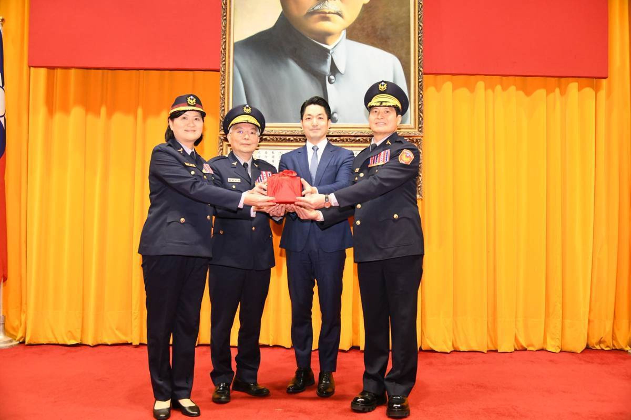 台北市長蔣萬安首肯同意林炎田出任北市警察局長,政壇藍綠通吃能力令人意外。(台北市警局提供)