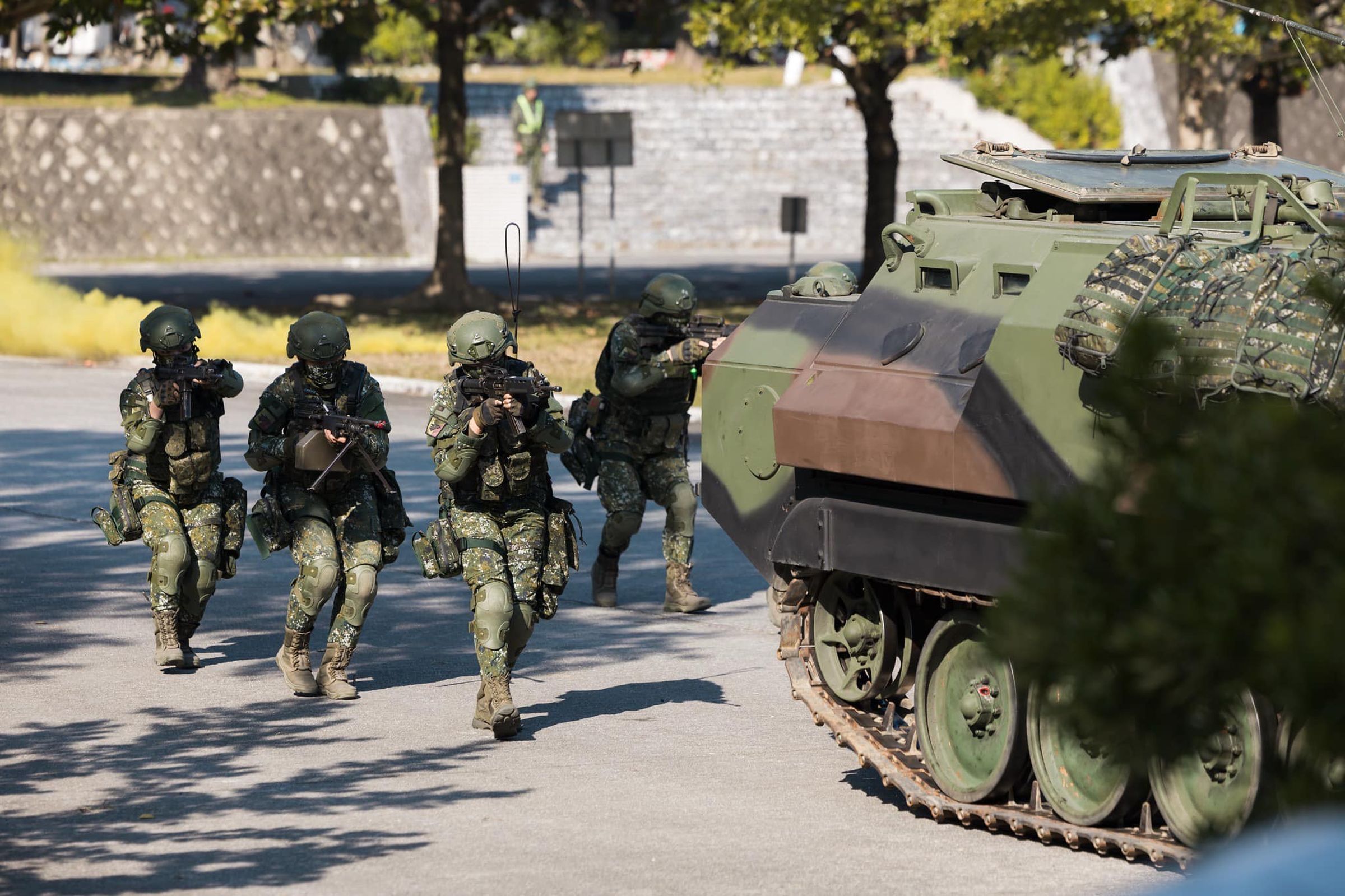 一名軍事檢察官認為,軍審制度廢除後軍紀廢弛,樂見恢復軍審。(示意圖,翻攝自國防部發言人臉書)