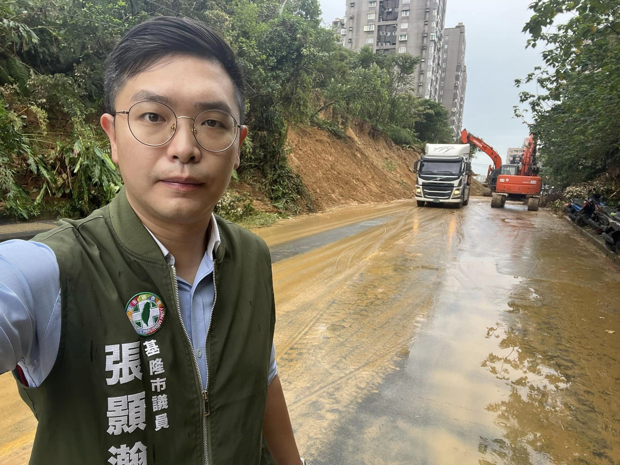 張顥瀚涉嫌詐領助理費至少70餘萬元，今日遭基隆地院裁定羈押禁見。（翻攝自臉書＠張顥瀚）