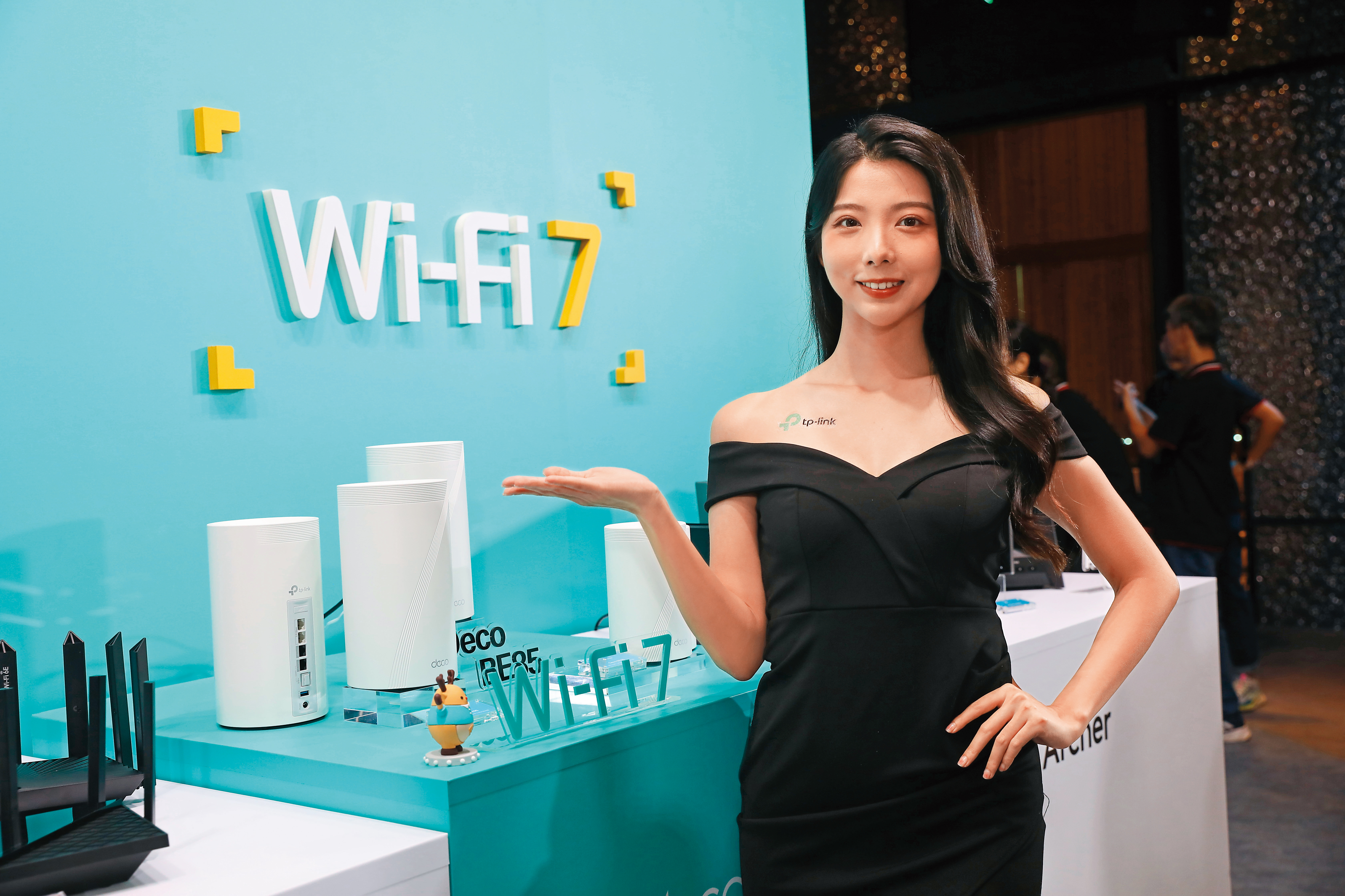 菲比斯說，下半年WiFi 7商機浮現，網通概念股值得留意。