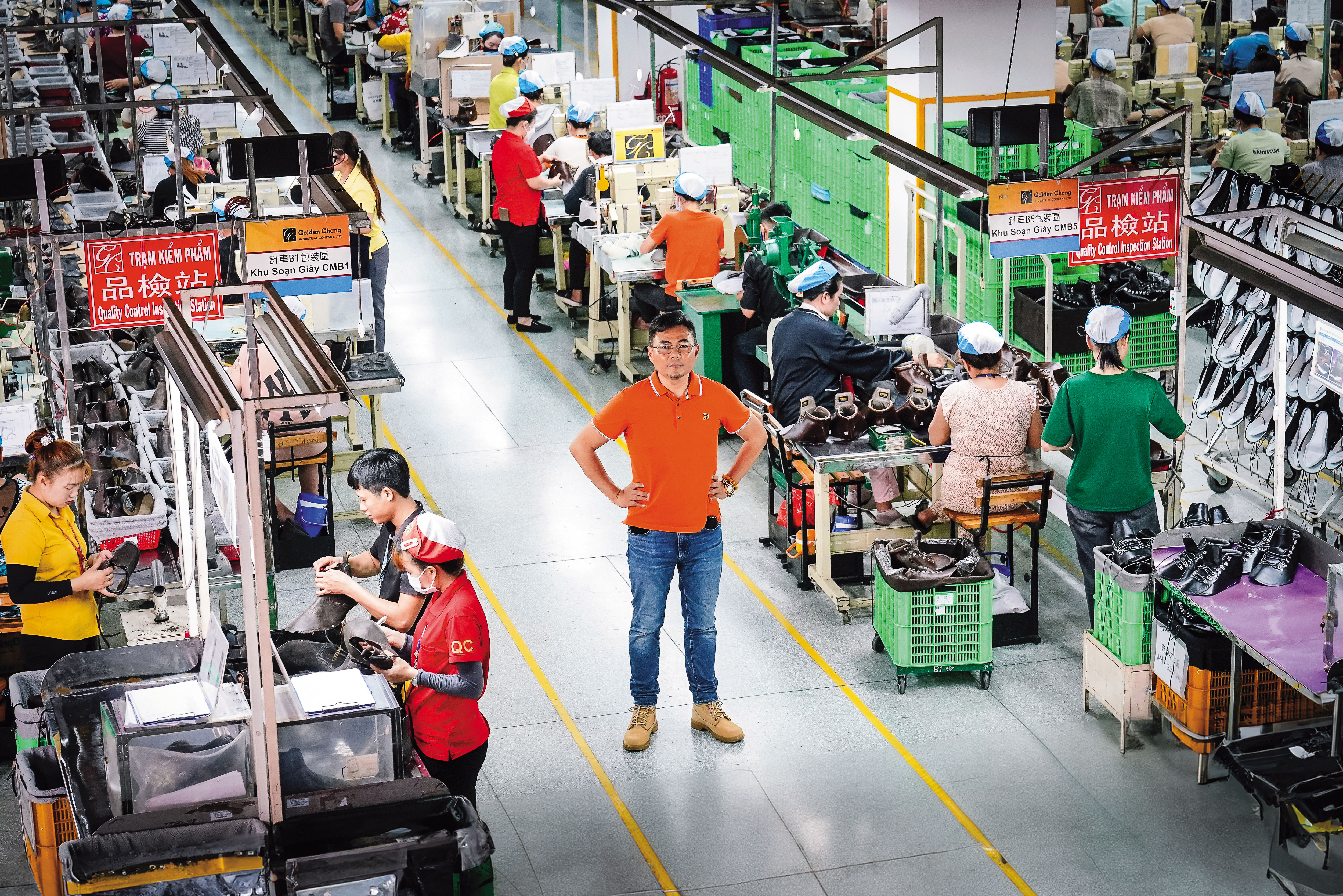 功能鞋生產王者欣錩鞋業總經理何建德（圖）從父親何樹滋手上接下家族企業，不只守成，還前往孟加拉設廠。