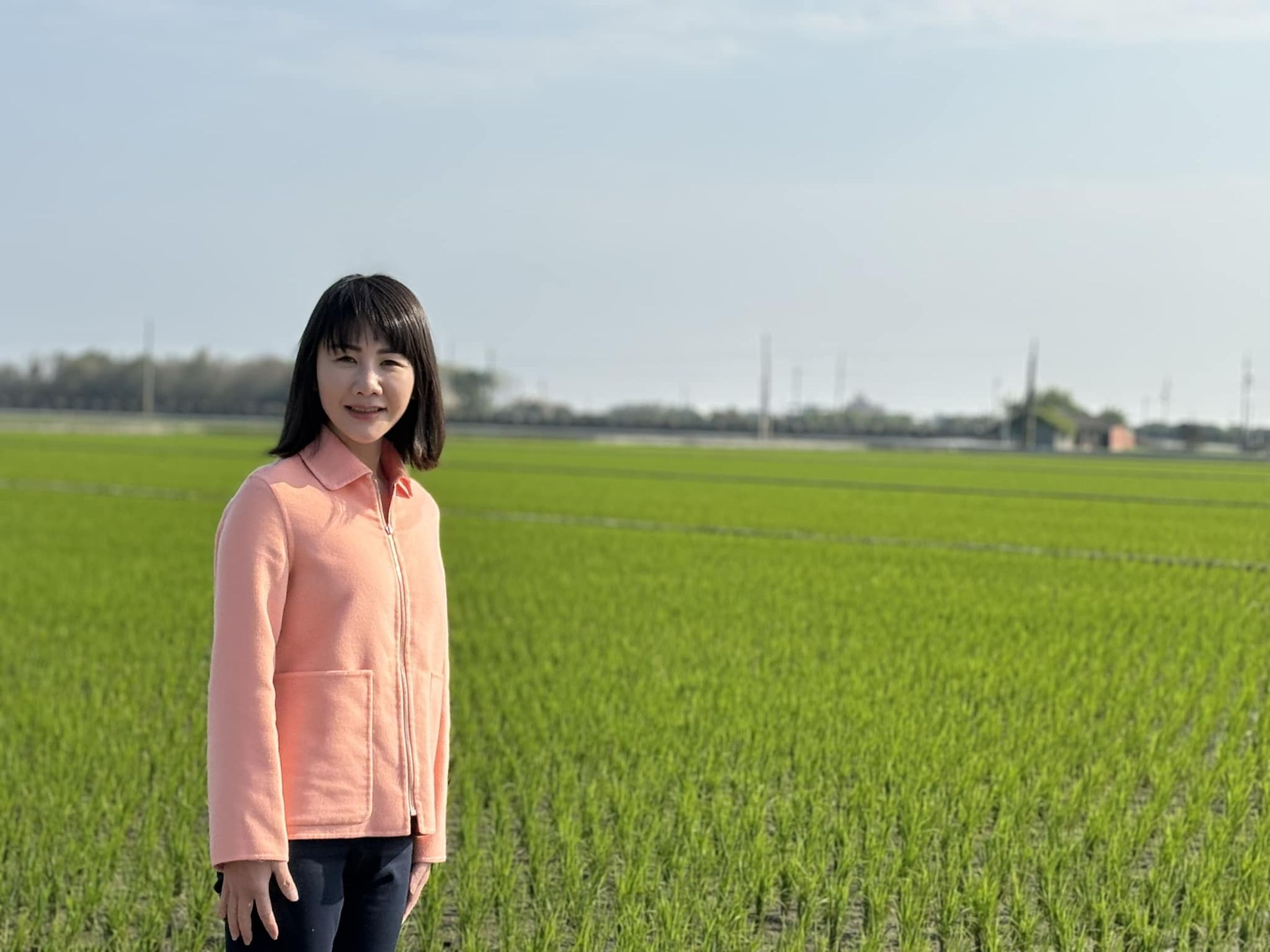 謝衣鳯今接受資黃暐瀚專訪時，坦言連黨中央都曾問她「爸爸同意妳選？（彰化縣長）」，她也強調自己又不是18歲，「我們都是成年人了！」（翻攝自謝衣鳯臉書）