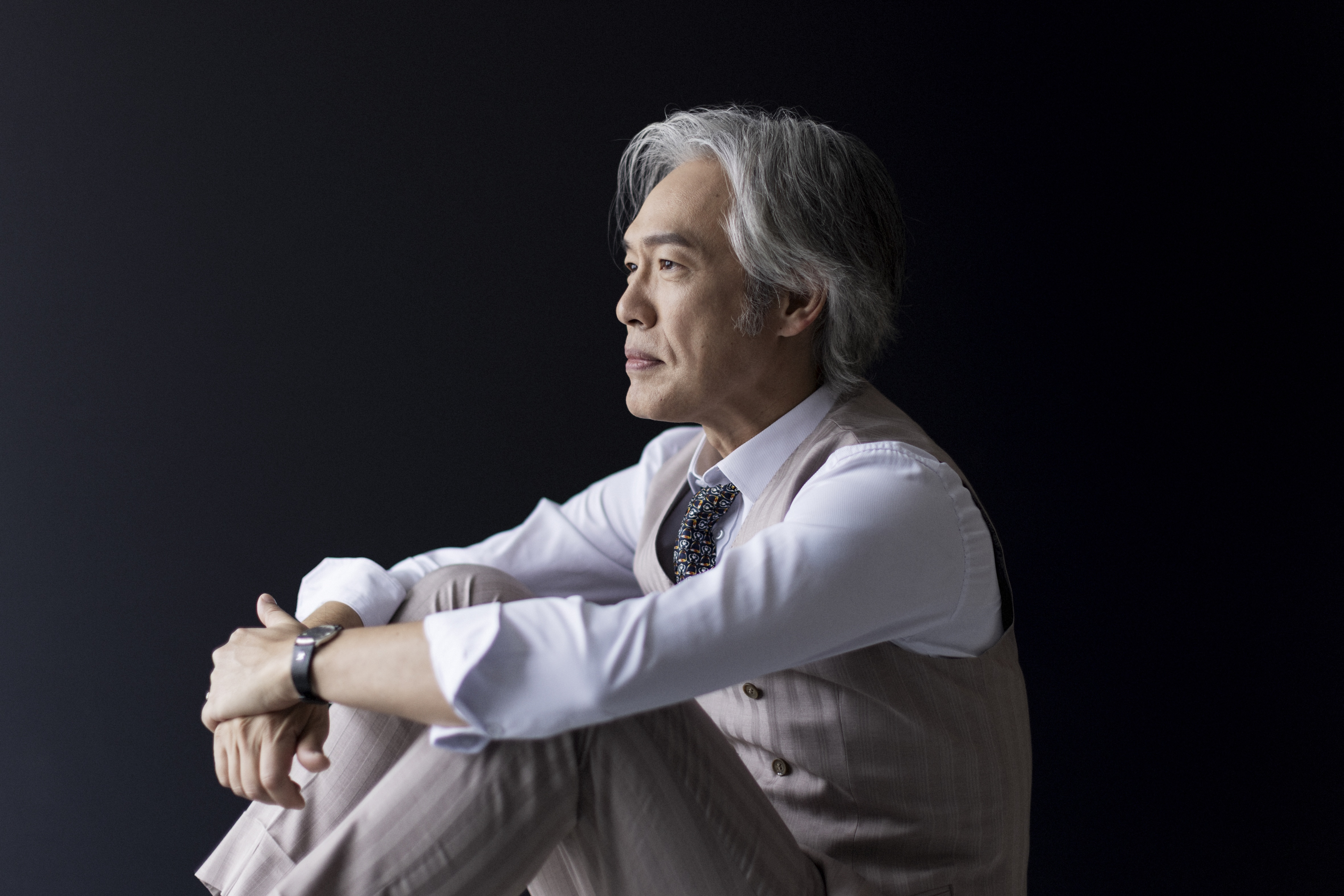 樊光耀對自己要求高,曾拿過金鐘影帝的他,說起35年在表演舞台上的時光:「我基本可以說,成績非常非常一般。」