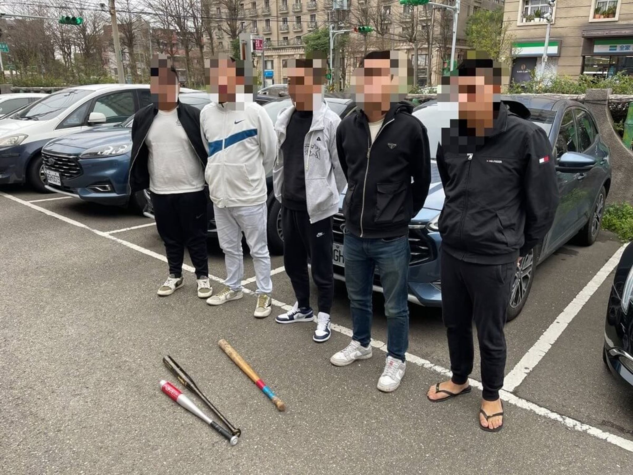 潘男等人因在苗栗賭場詐賭引發糾紛,今又傳出疑似為此在桃園平鎮引發槍擊案。(警方提供)
