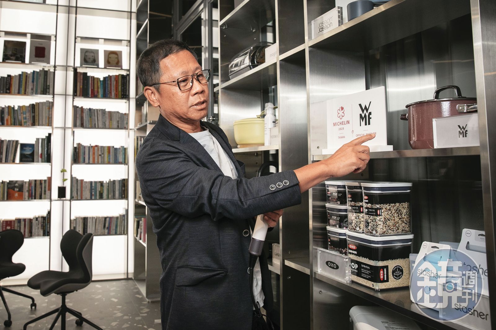 恆隆行董事長陳政鴻熟捻地對本刊介紹起自家所代理的商品。