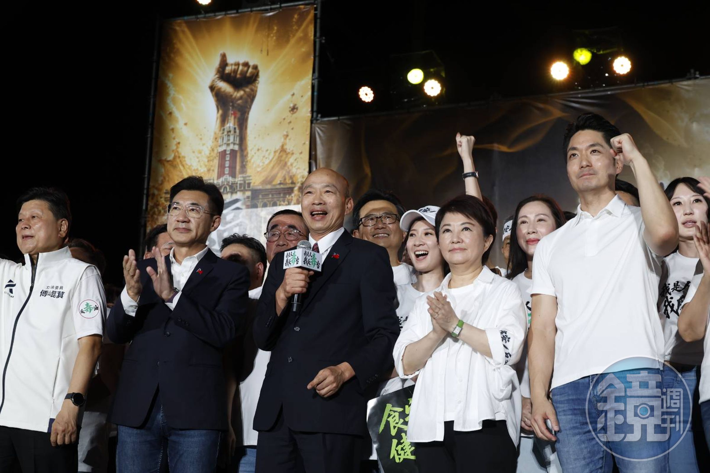 蔣萬安近日大動作拋出倒閣議題，外傳國民黨打算禮讓5席不分區立委席次給民眾黨，消息曝光引發熱議。