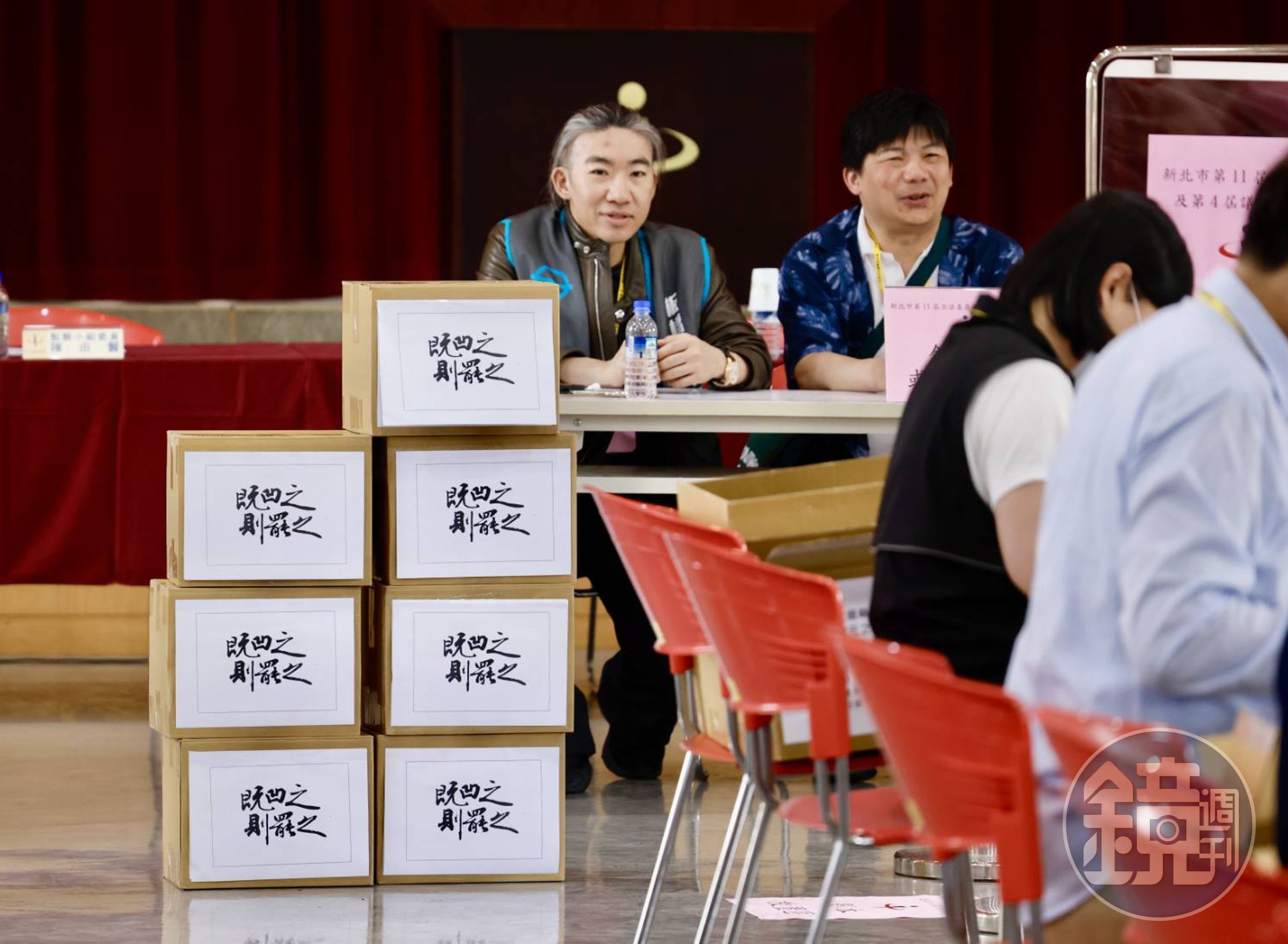 葉元之罷免案二階連署共送交3萬2,236份,達法定門檻138%,正、影本共62箱,今送交新北選委會。