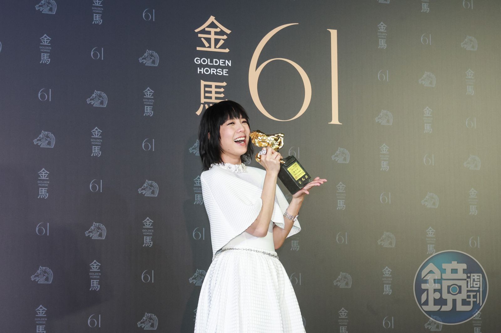 鍾雪瑩片中的手語、口語都有精彩表現,成為繼去年《富都青年》的吳慷仁後,再有演員以飾演聽障人士奪下演員獎座。