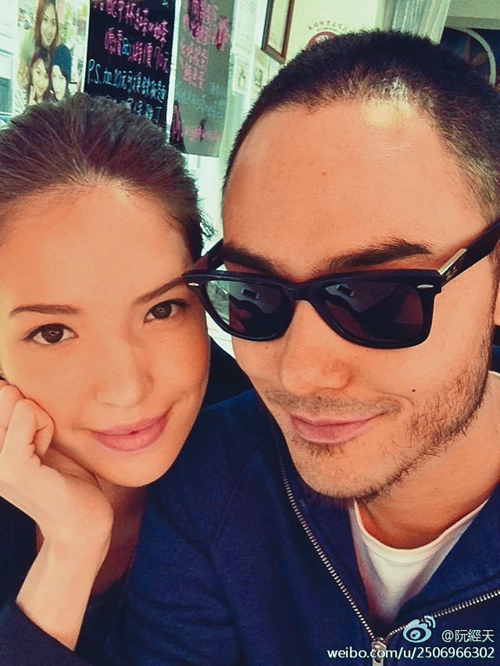 阮經天（右）和許瑋甯（左）談了8年戀情，但女方2021年跟邱澤結婚生子，阮經天則無固定女伴至今。（翻攝自阮經天微博）