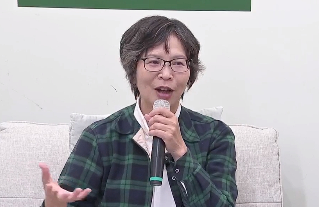 前民眾黨立委蔡壁如昨開記者會被問到是否有參加民眾黨尾牙，她一愣表示不知道有什麼尾牙，引發議論。（翻攝自蔡壁如臉書）