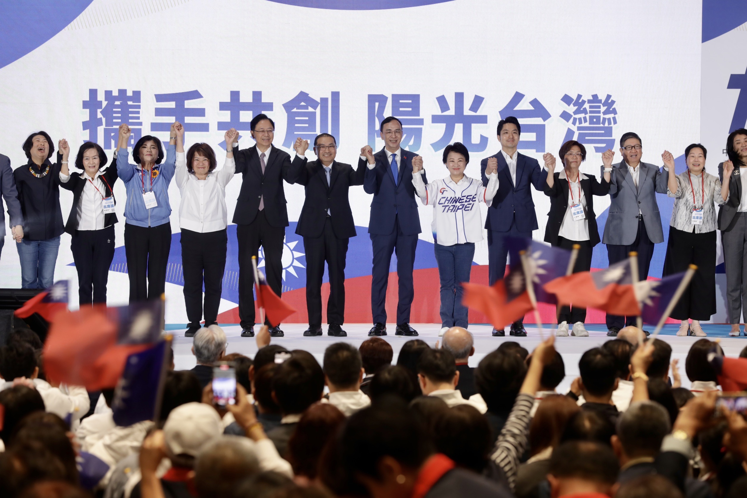 藍營大咖齊聚一堂，卻獨缺本土派大老、前立法院長王金平。