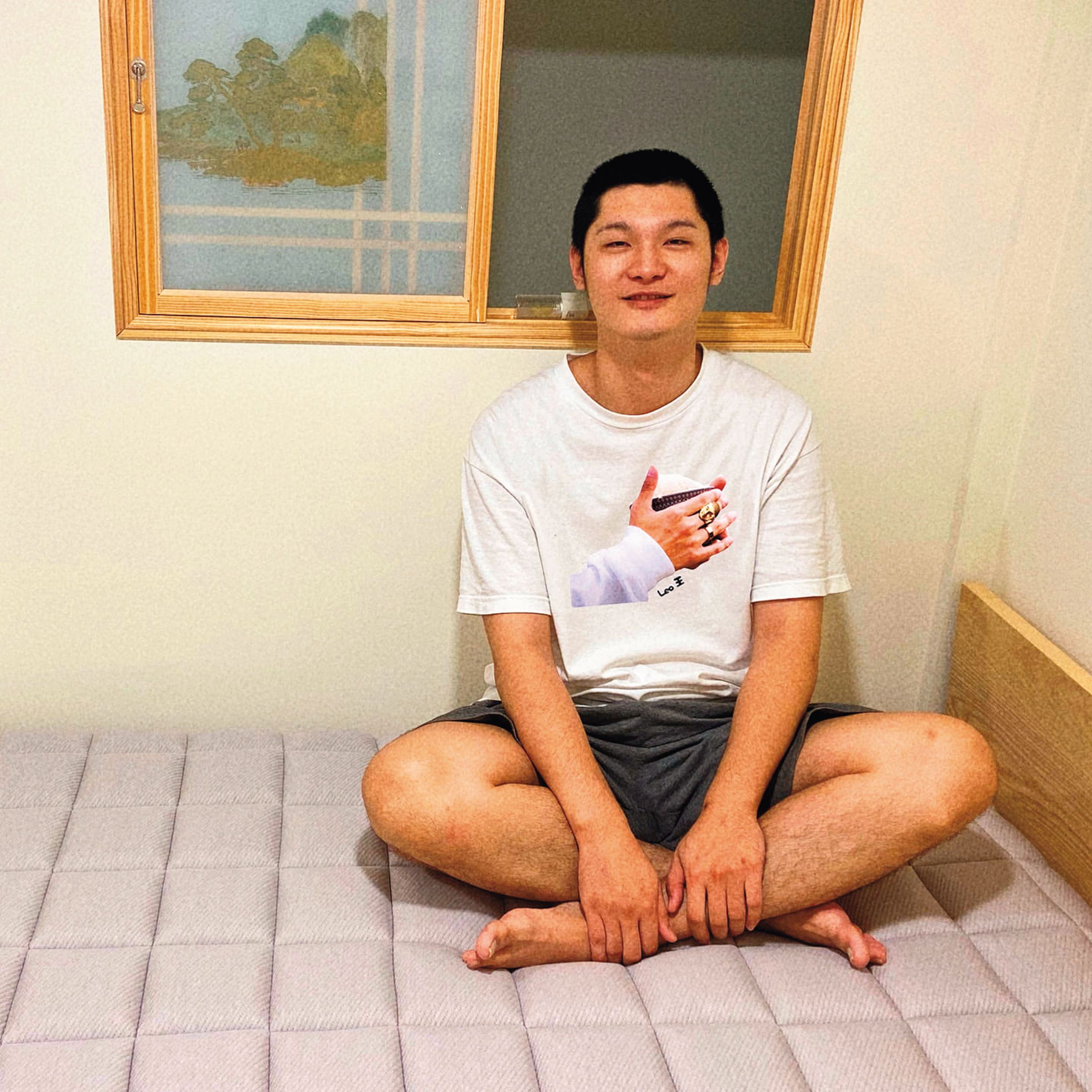 Leo王在大二休學圓音樂夢,獲得金曲獎最佳男歌手的大獎。(翻攝自Leo王臉書)