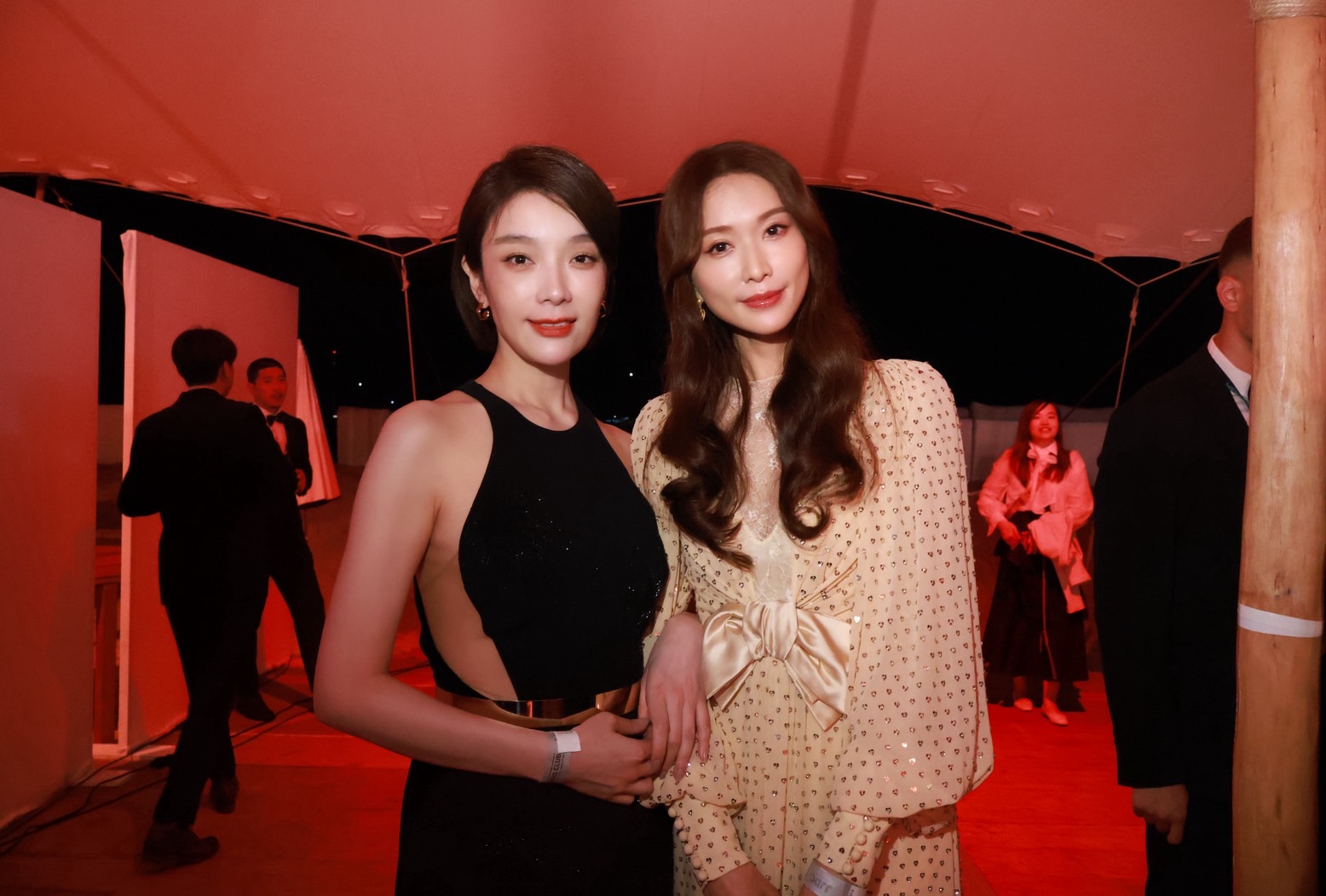 蔡淑臻與林志玲兩位差不多同期的昔日名模，轉型後都獲得大成功，這次在坎城遇見格外開心。（左撇子女孩電影提供）