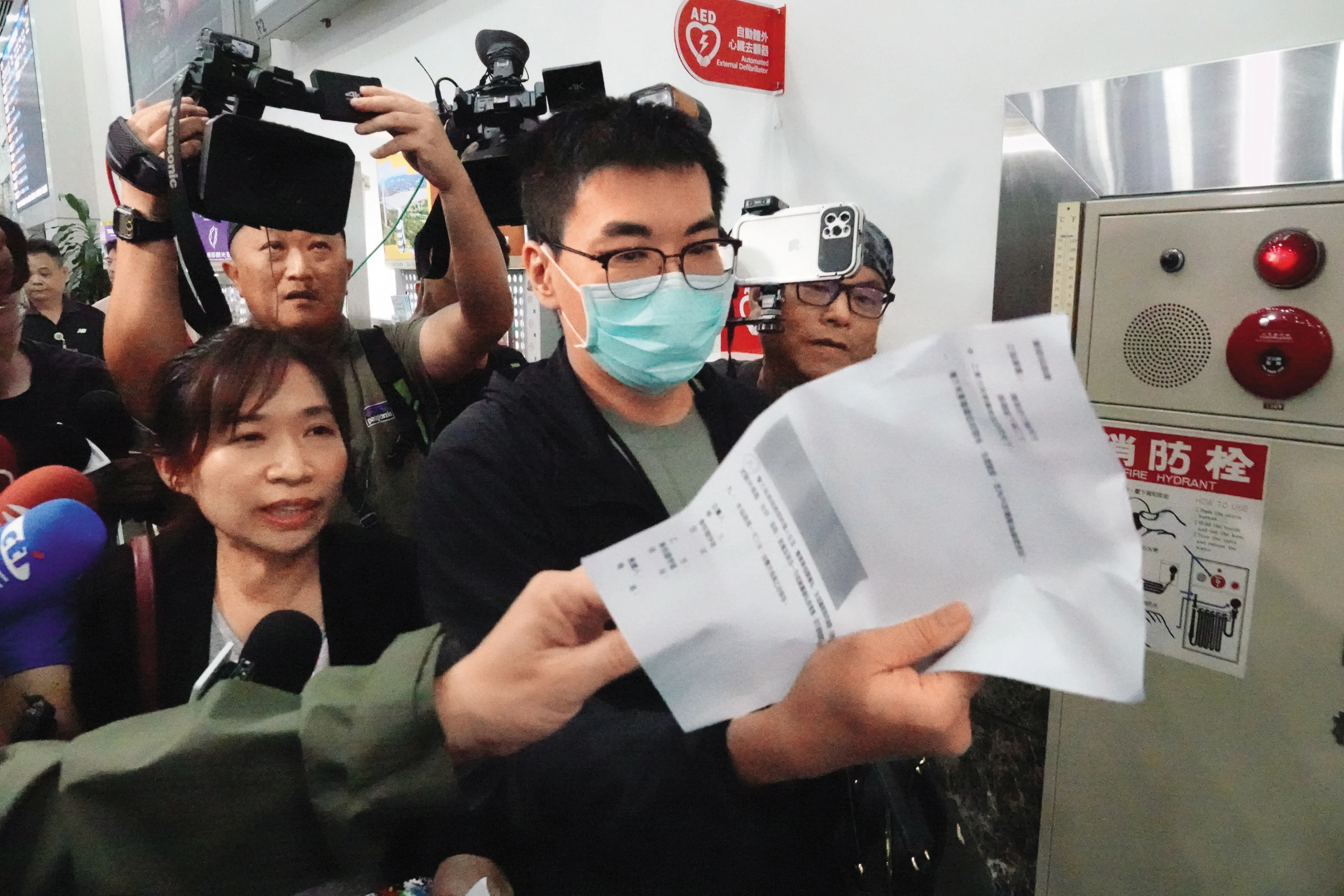 封面故事／直擊許芊芊入住2千萬豪宅　趙建銘秀保密協議反掀婚內黑幕