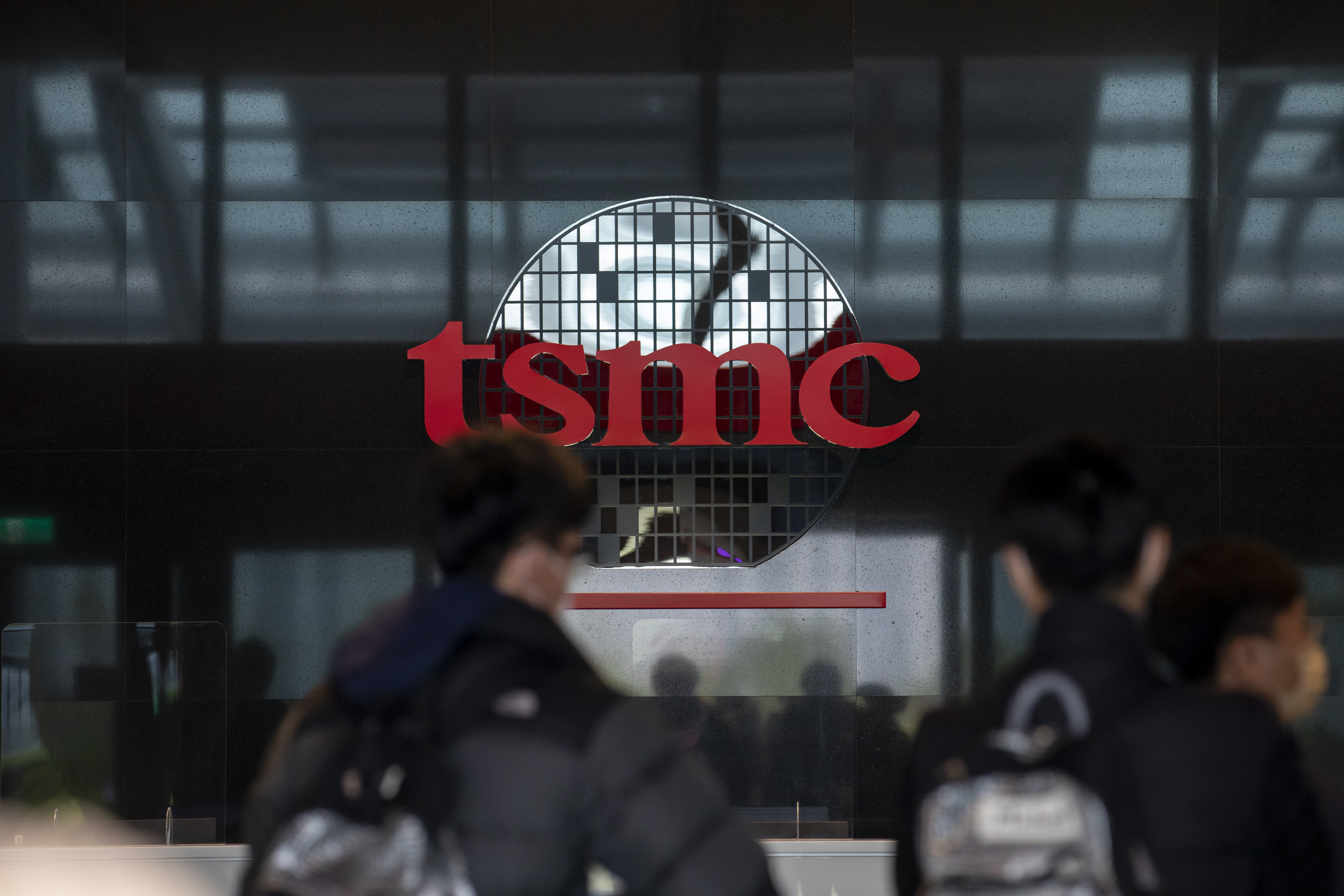 關於公司擬在日本熊本增設第三晶圓廠的消息，台積電沒有多做回應。（本刊資料照）